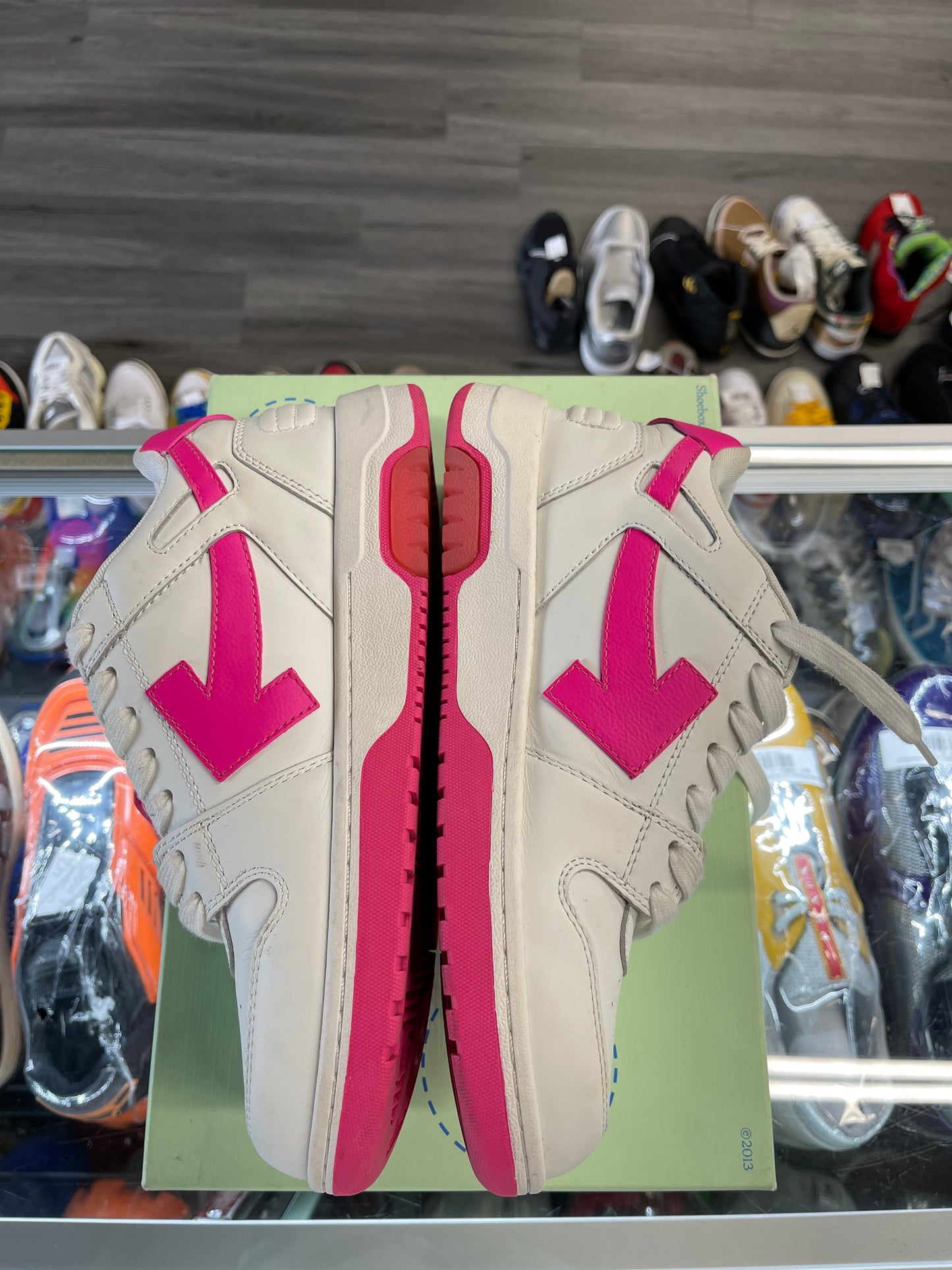 Off-White Out of Office "White/Pink"