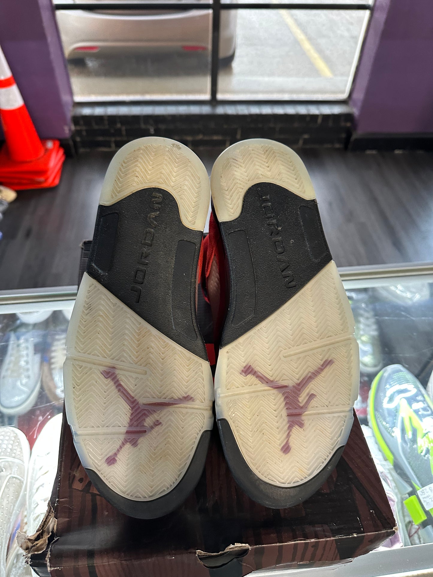 2021 Air Jordan Retro 5 "Raging Bull"