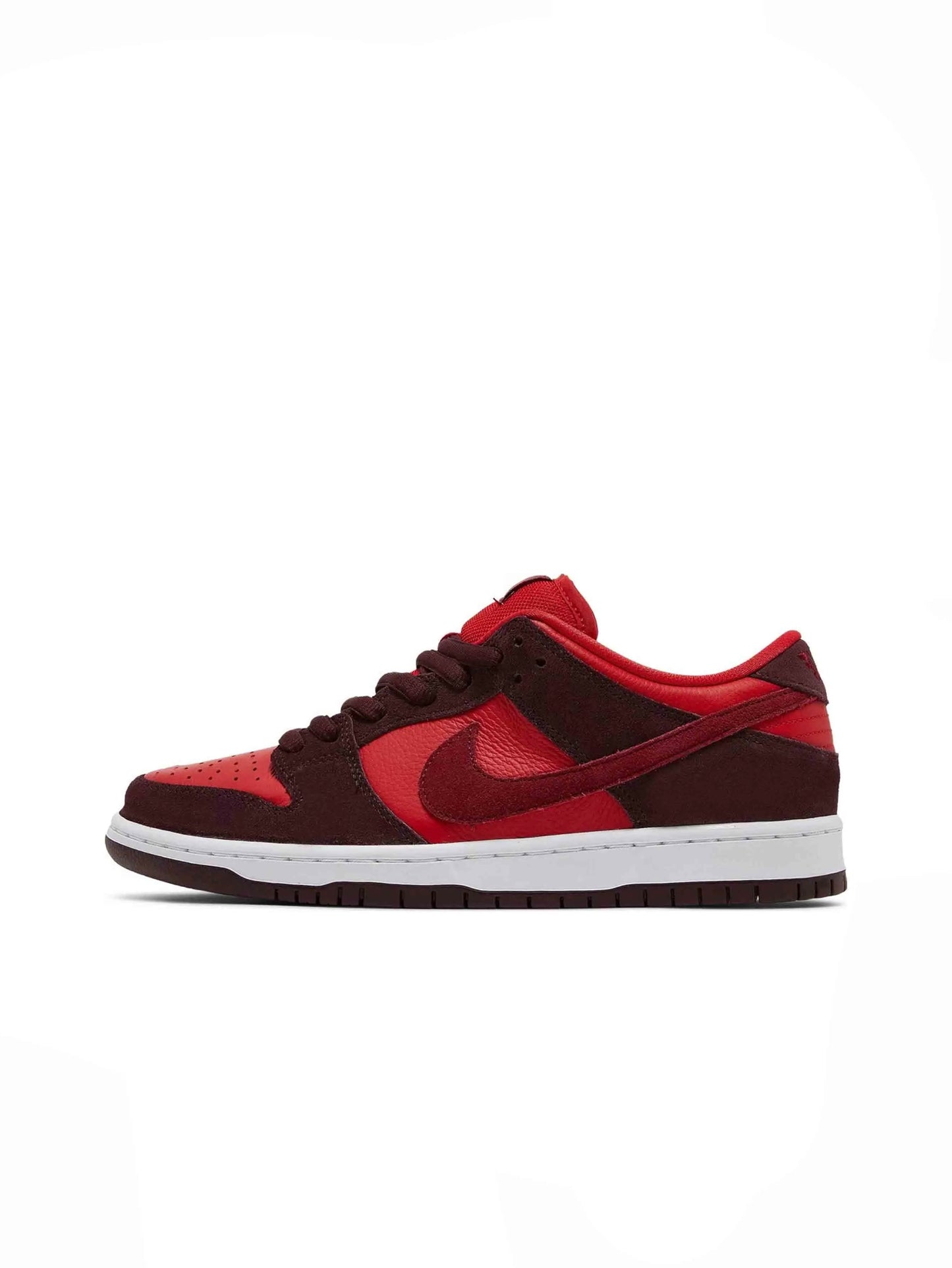 2022 Nike SB Dunk Low "Cherry"