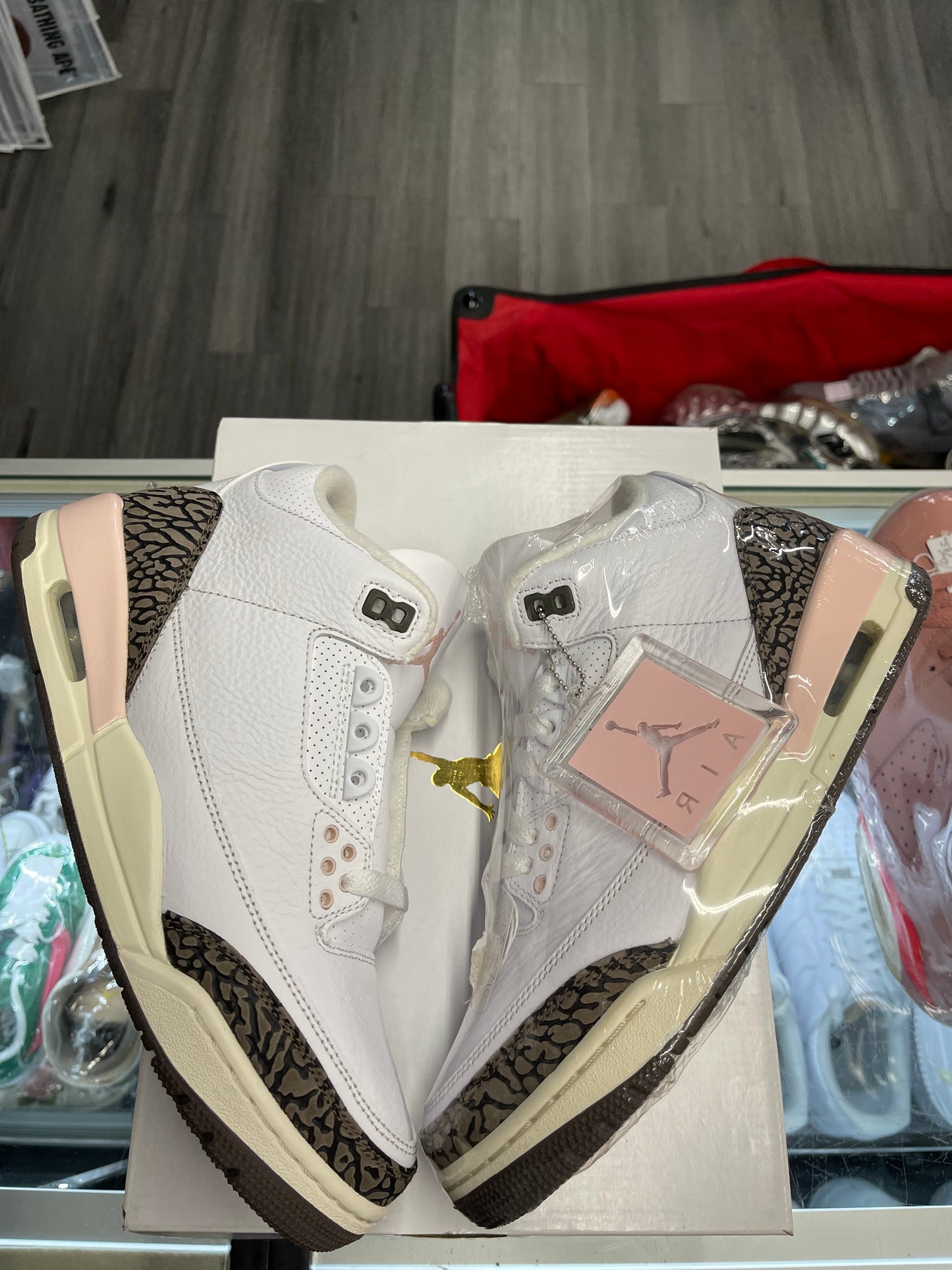 2022 AJR 3 "Neapolitan Dark Mocha" (W)
