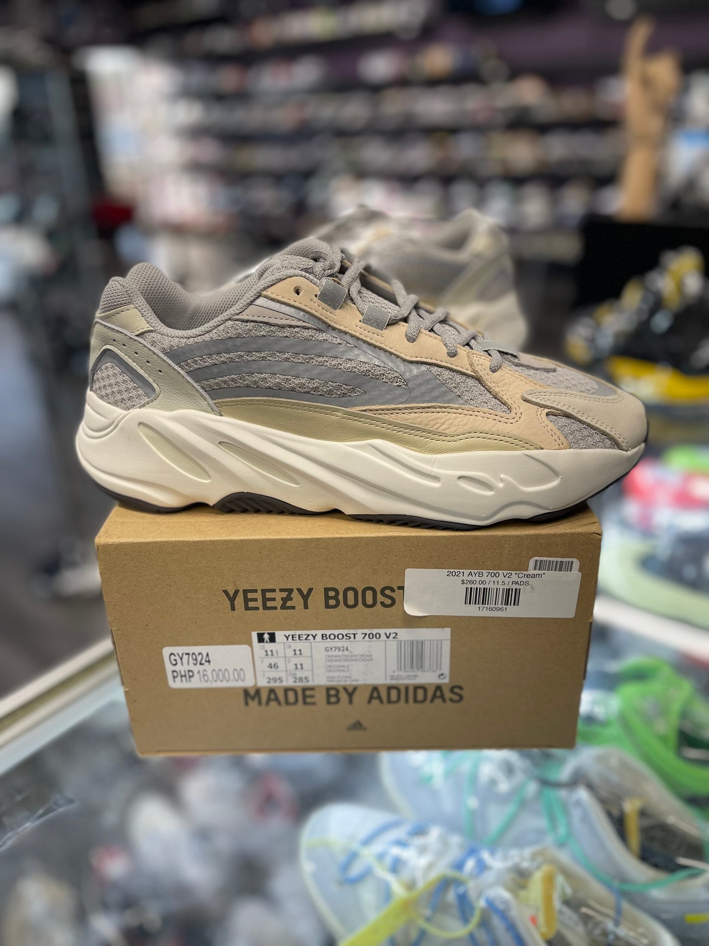 2021 AYB 700 V2 "Cream"