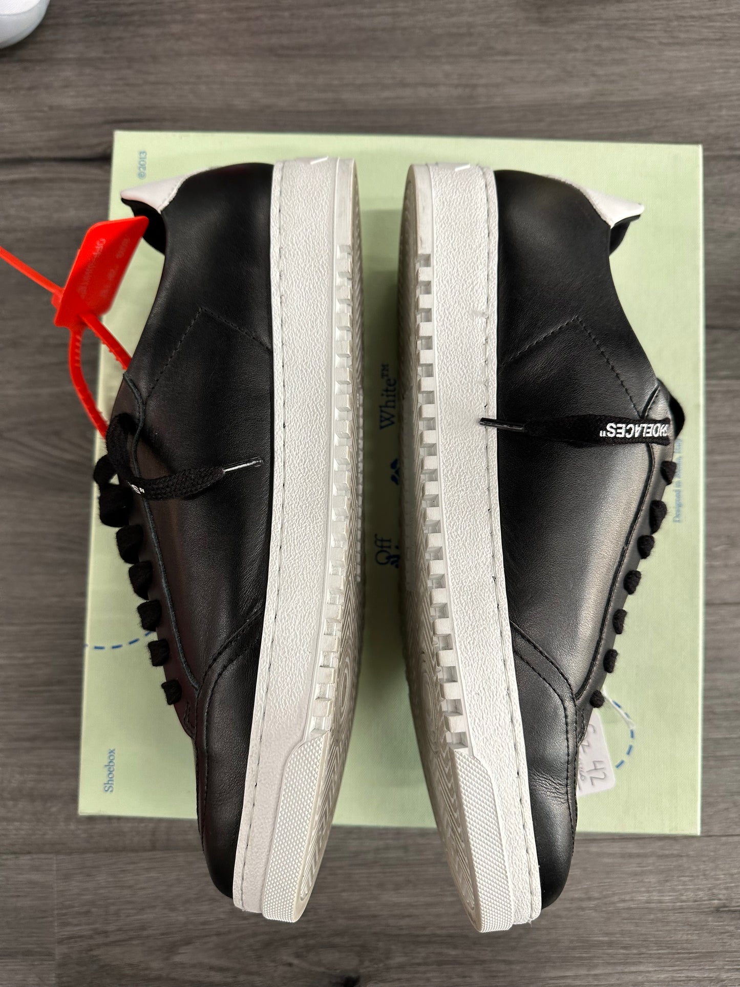 Off-White 2.0 Low "Black/White"