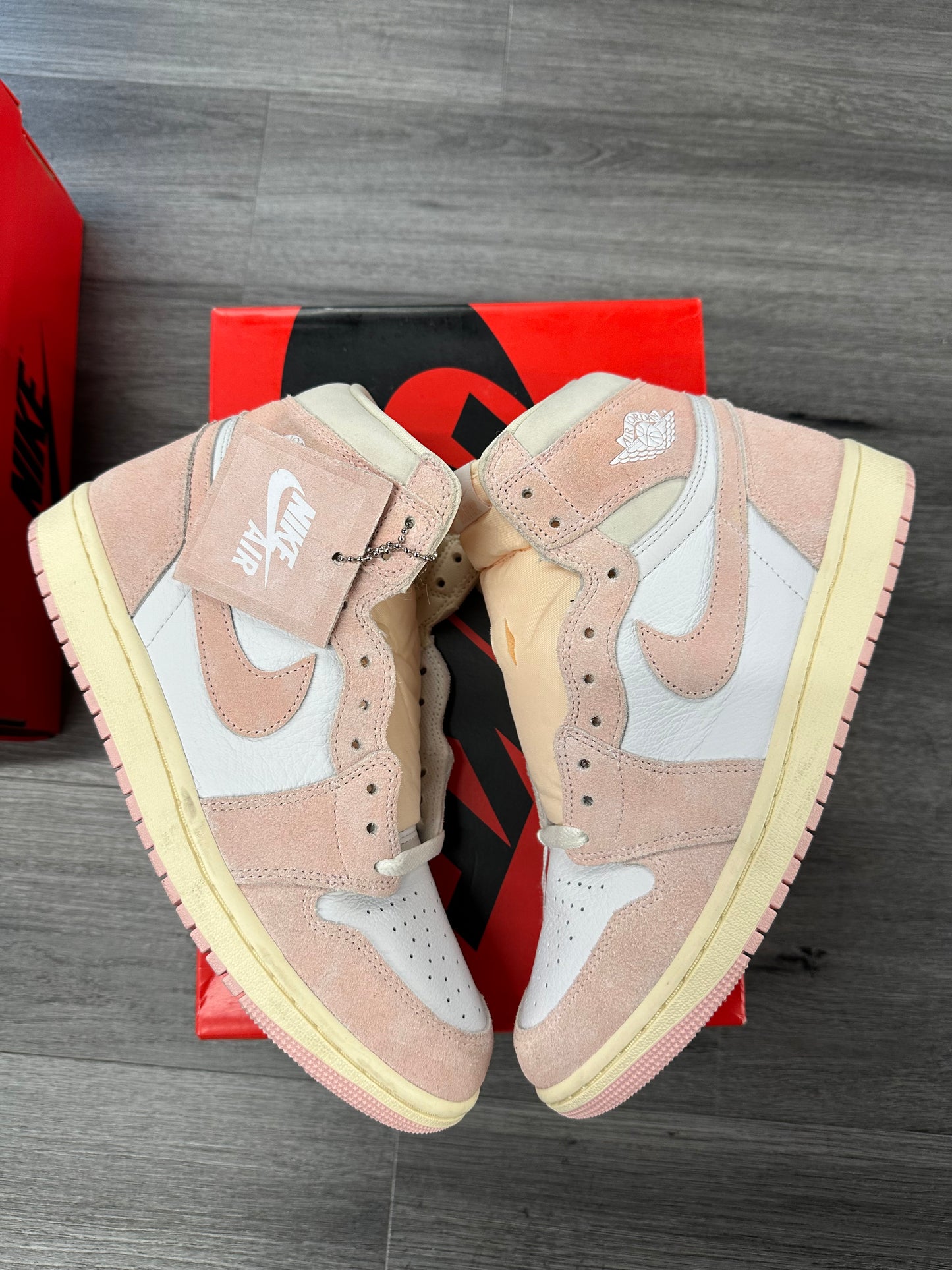 2023 Air Jordan Retro 1 High "Washed Pink" (W)