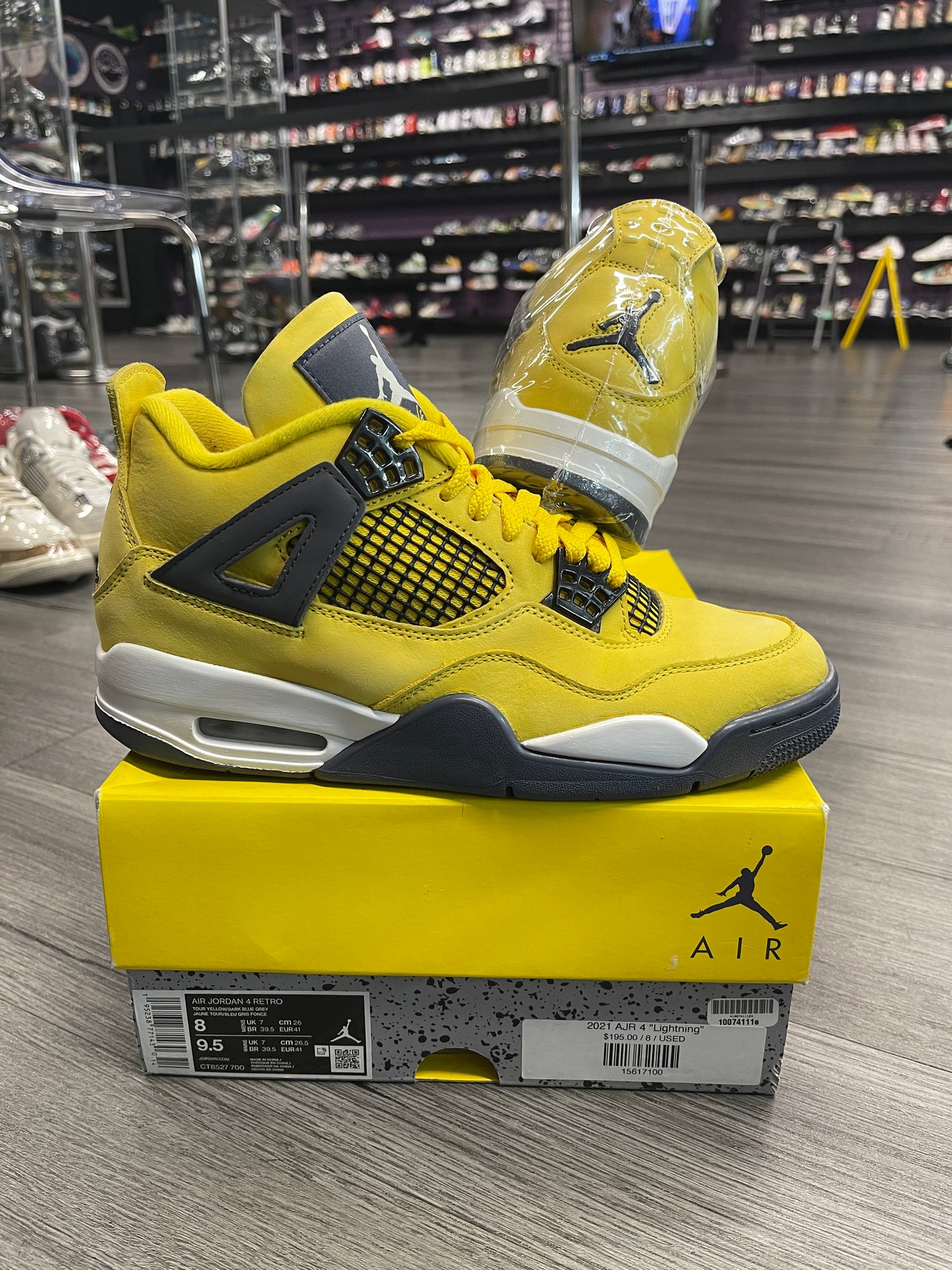2021 Air Jordan Retro 4 "Lightning"