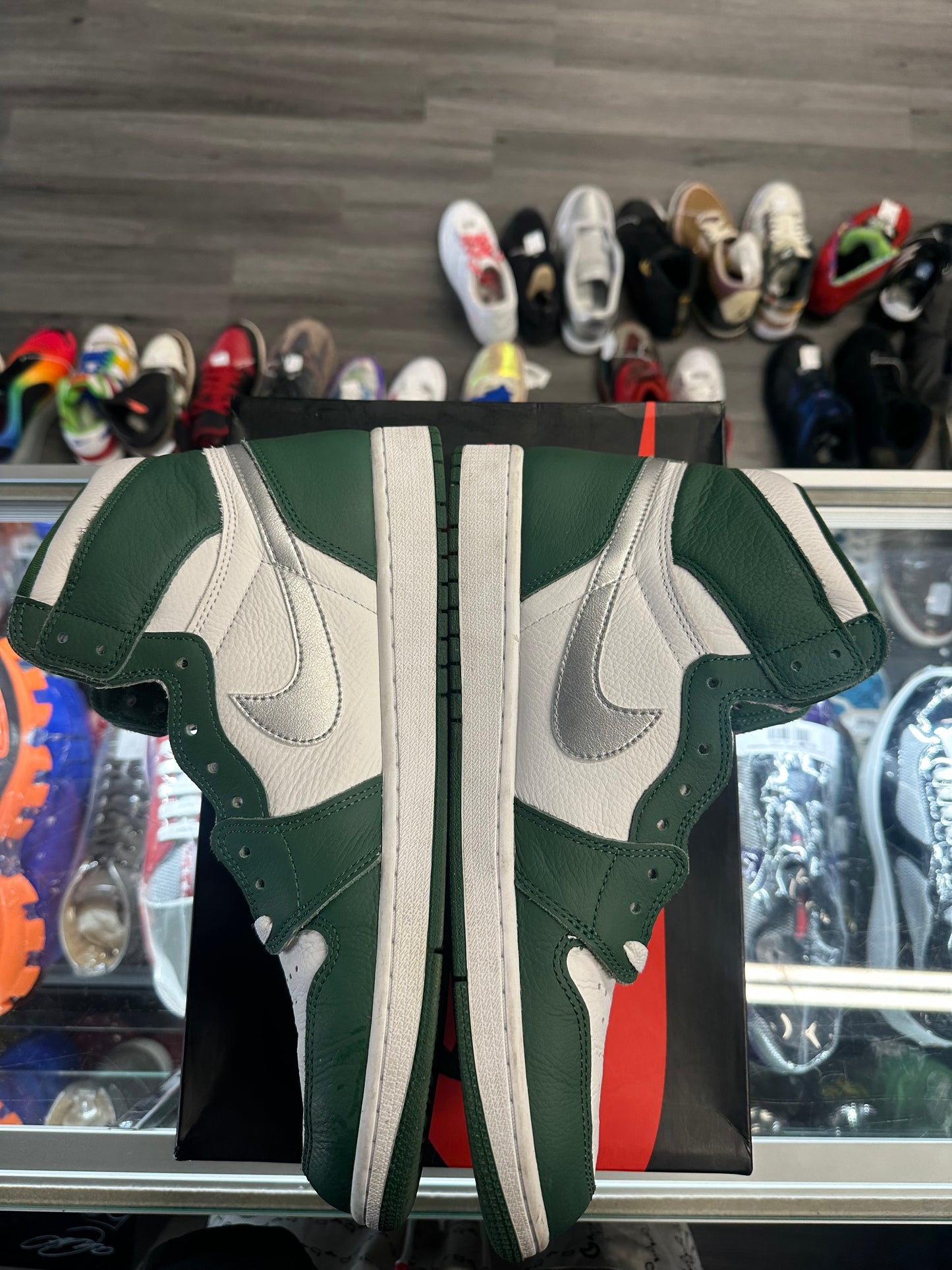 2022 Air Jordan Retro 1 High "Gorge Green"