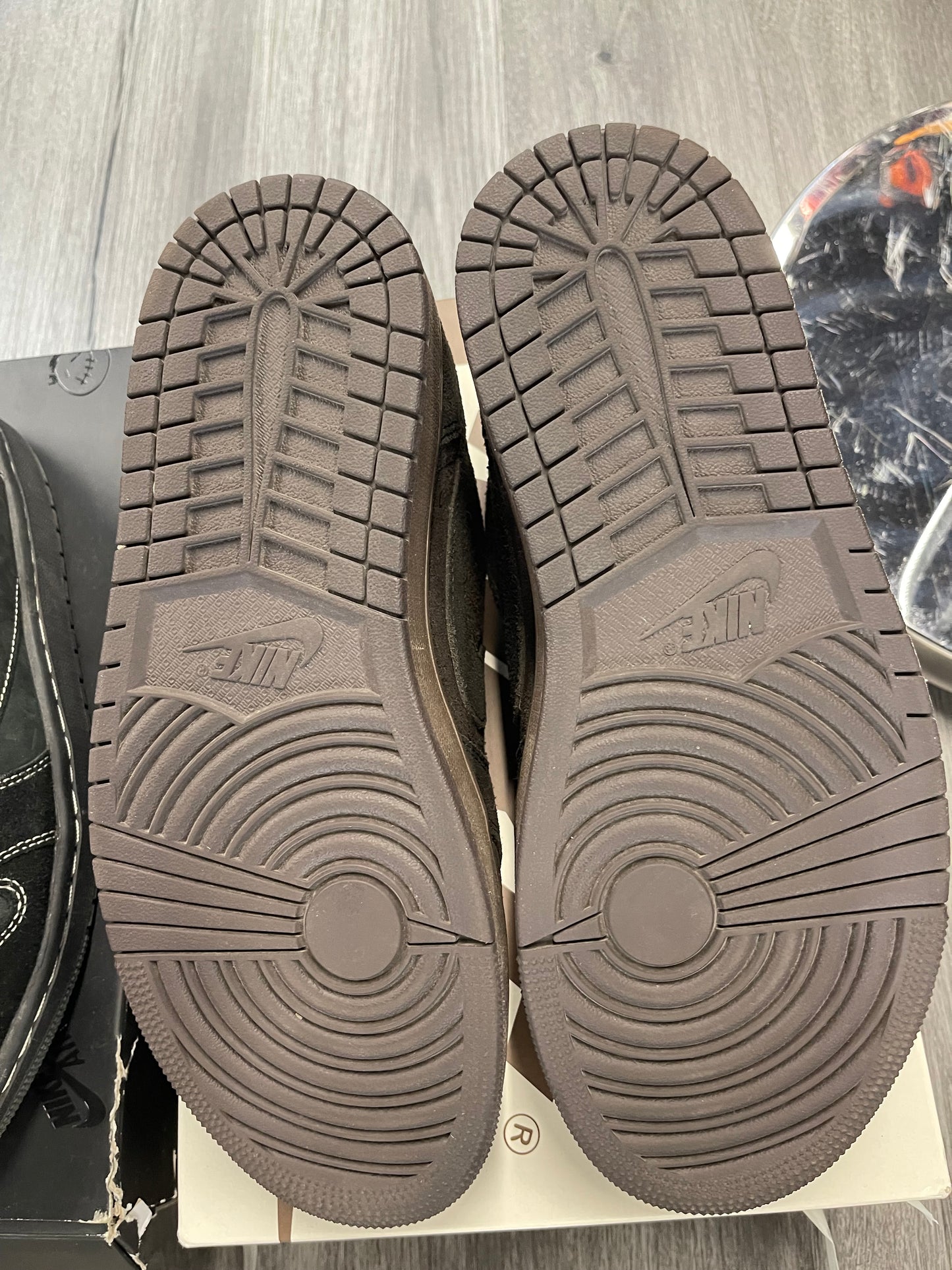 2024 Air Jordan Retro 1 Low "Travis Scott Velvet Brown"