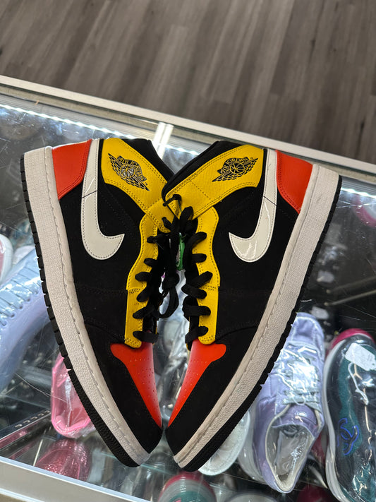 2020 Air Jordan Mid 1 "Black Amarillo Orange"