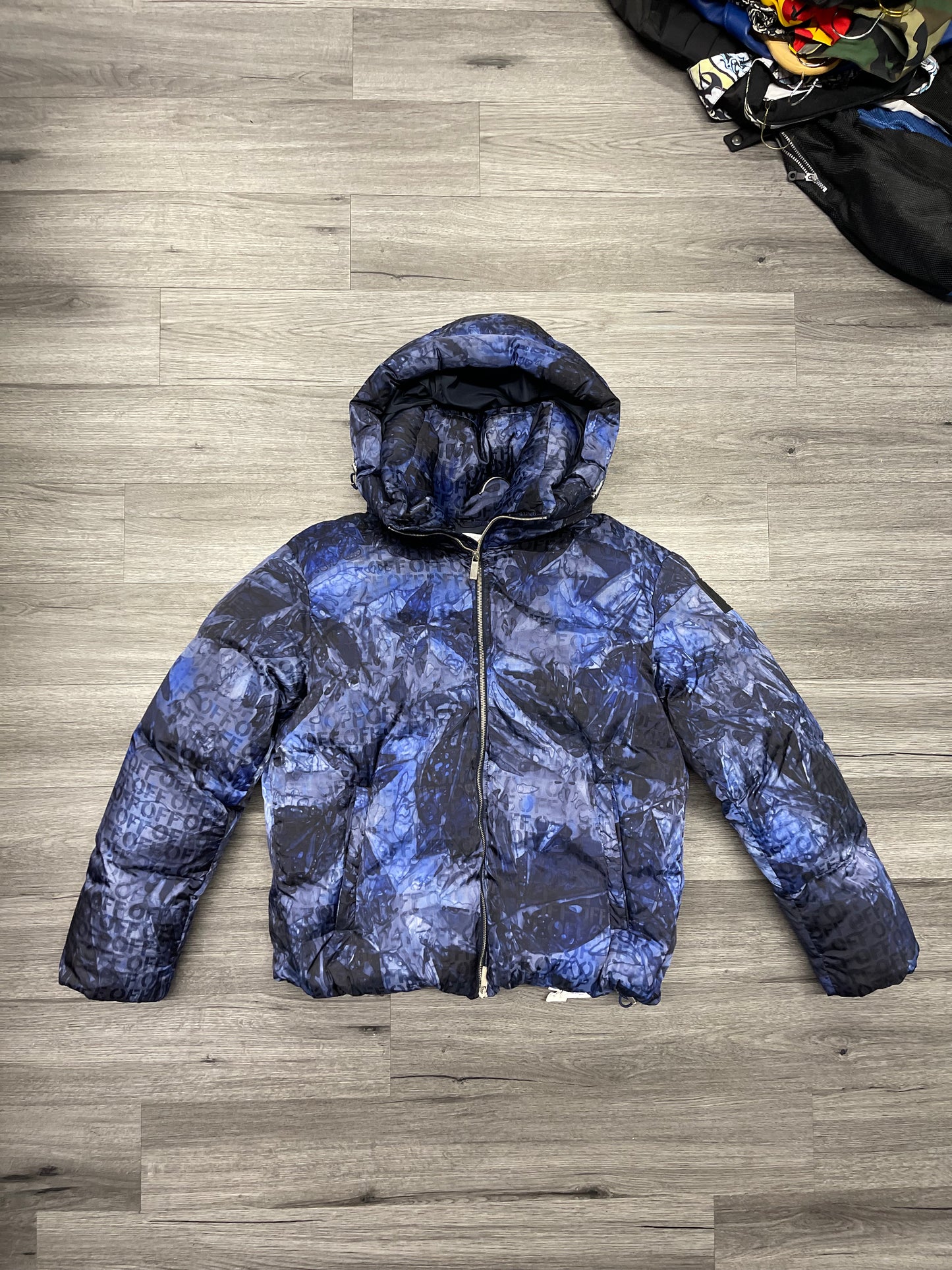 OFF-WHITE Puffer Coat "Black/Navy Blue"