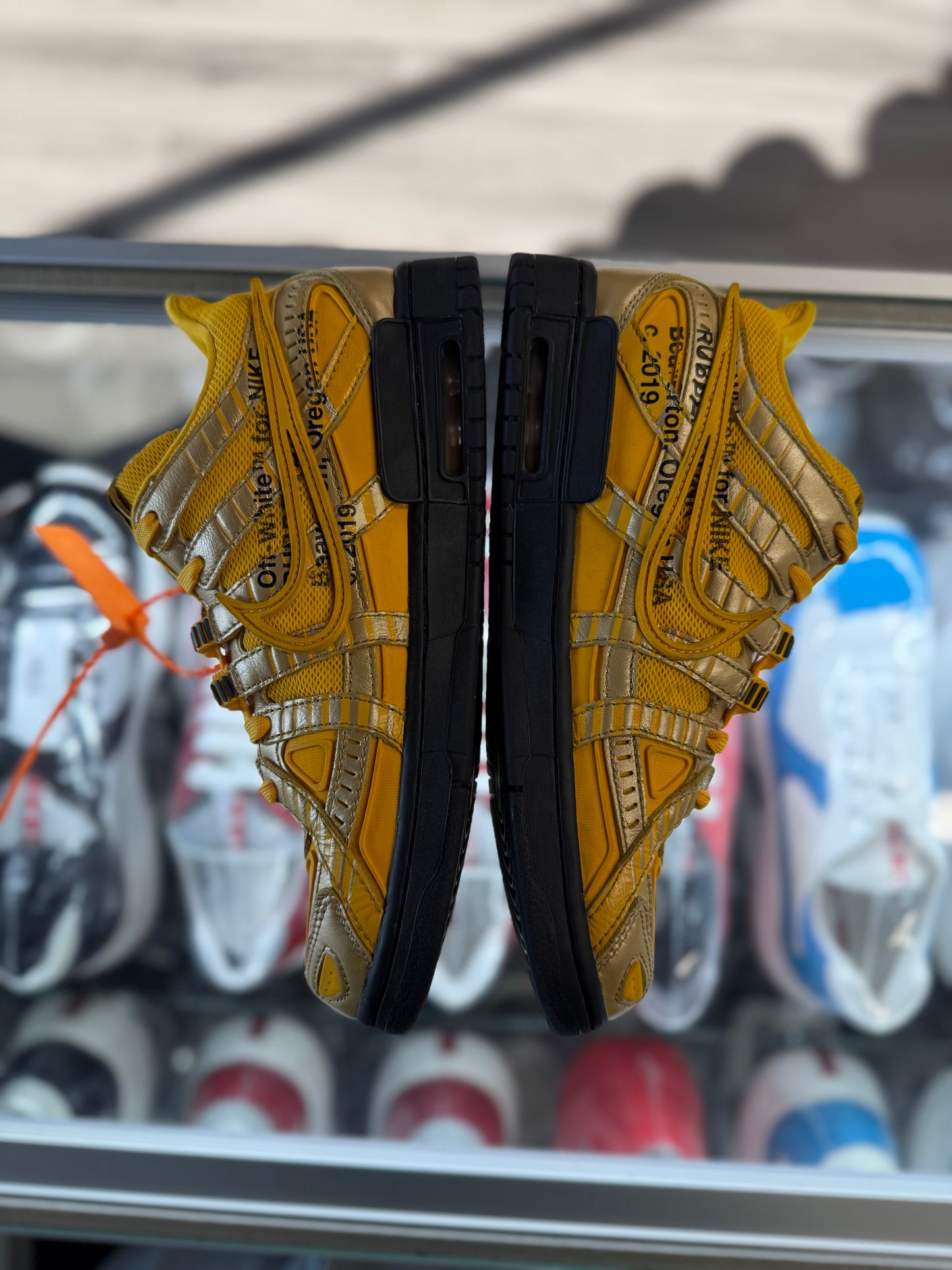 2020 Nike Air Rubber Dunk "Off White University Gold"