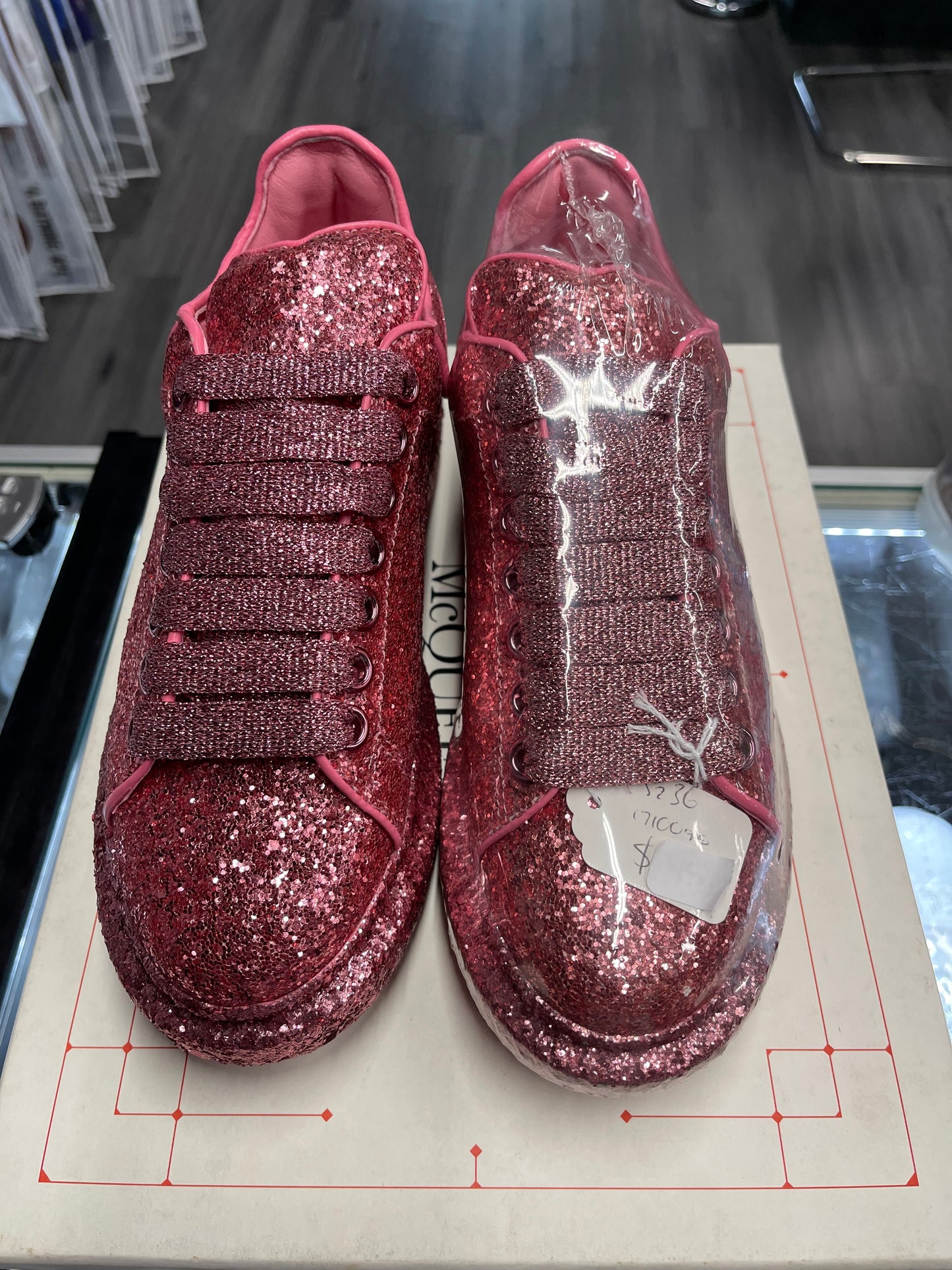Alexander McQueen Oversized "Pink Glitter"