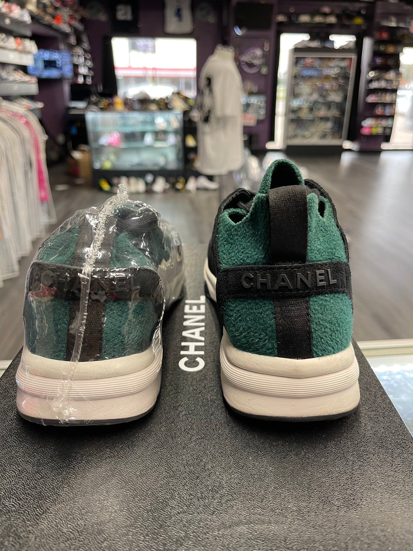 Chanel Low Trainer Suede "Green/Black"