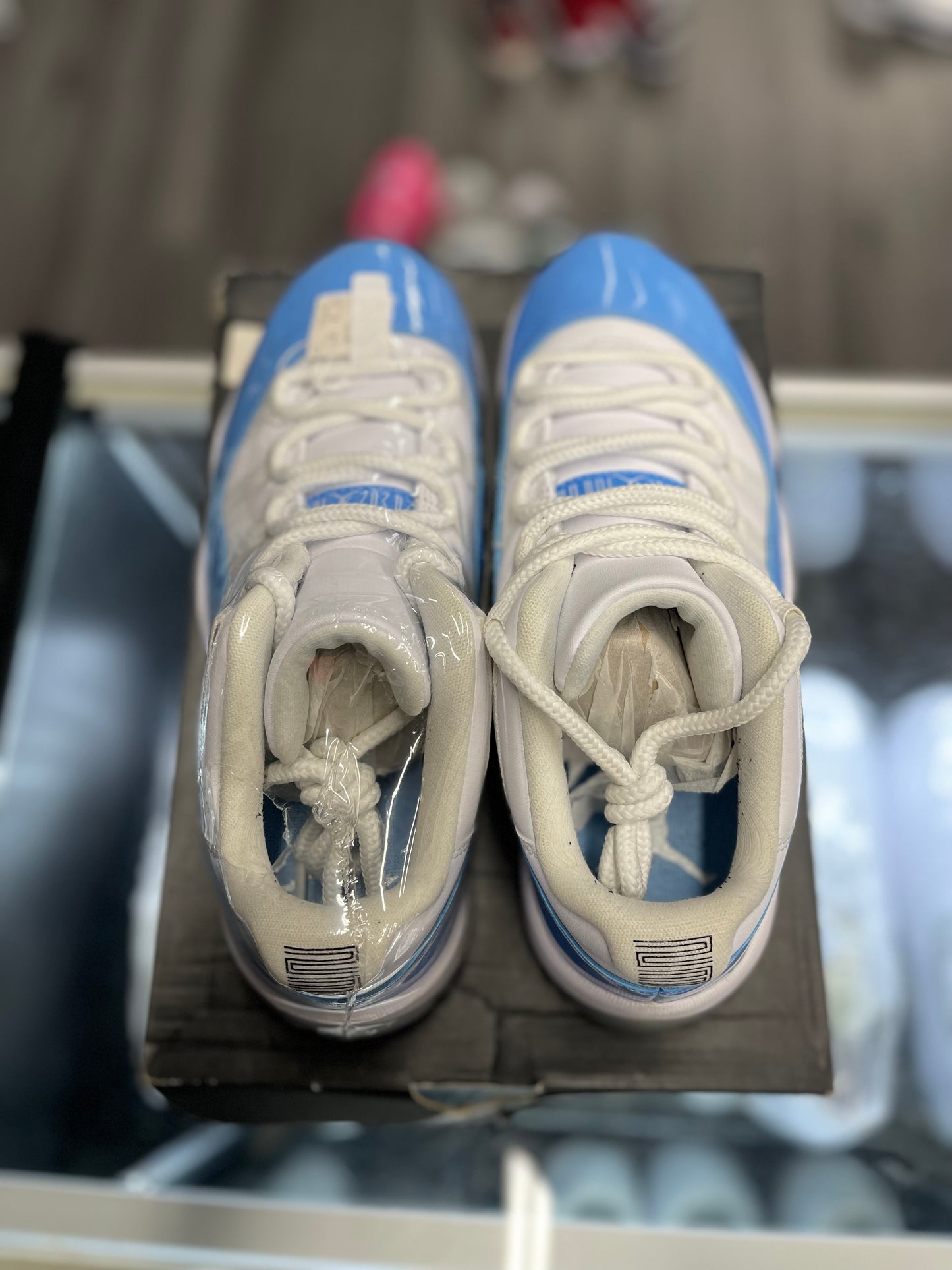2017 Air Jordan Retro Low 11 "University Blue"