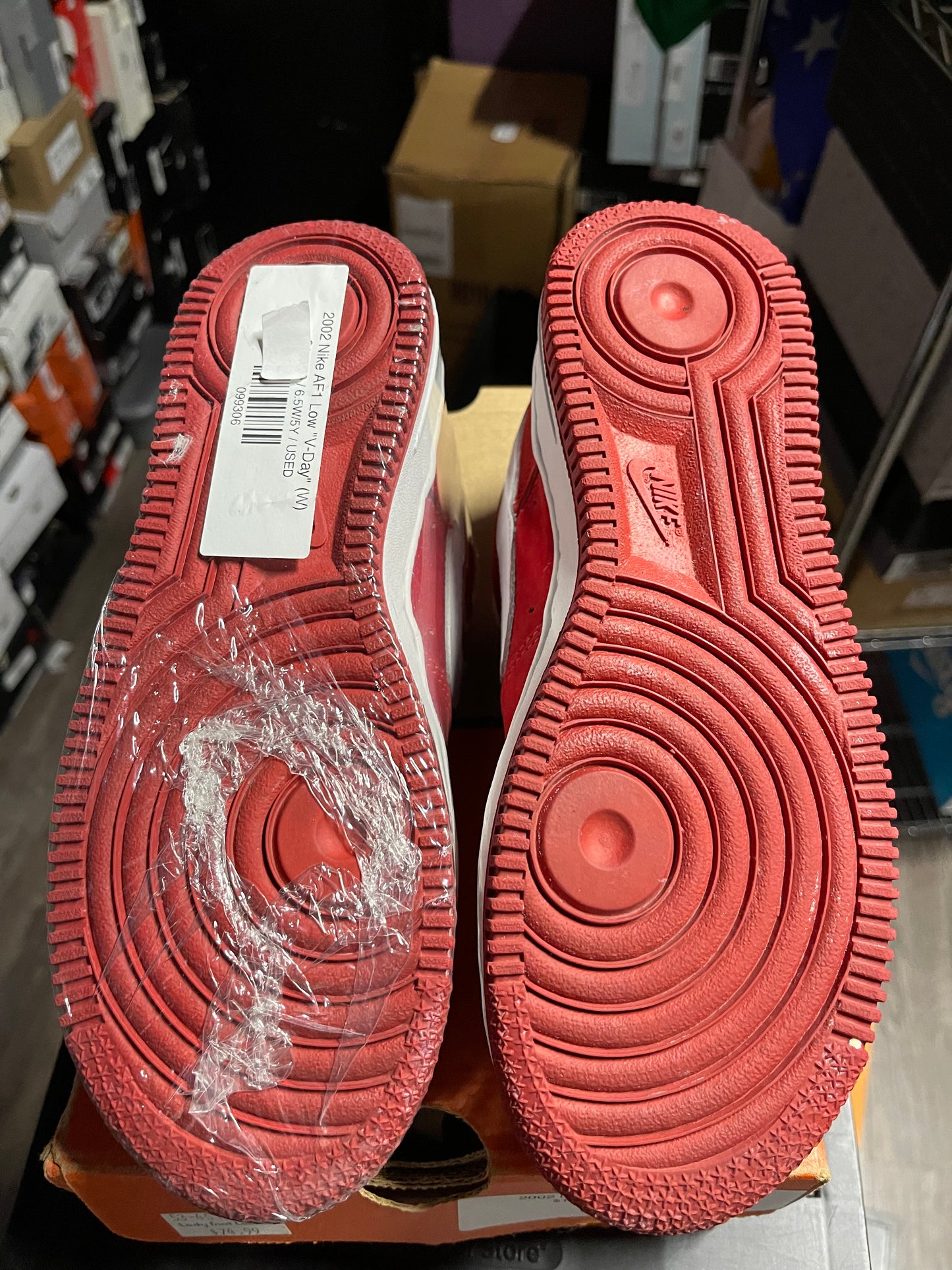 2002 Nike AF1 Low "V-Day" (W)