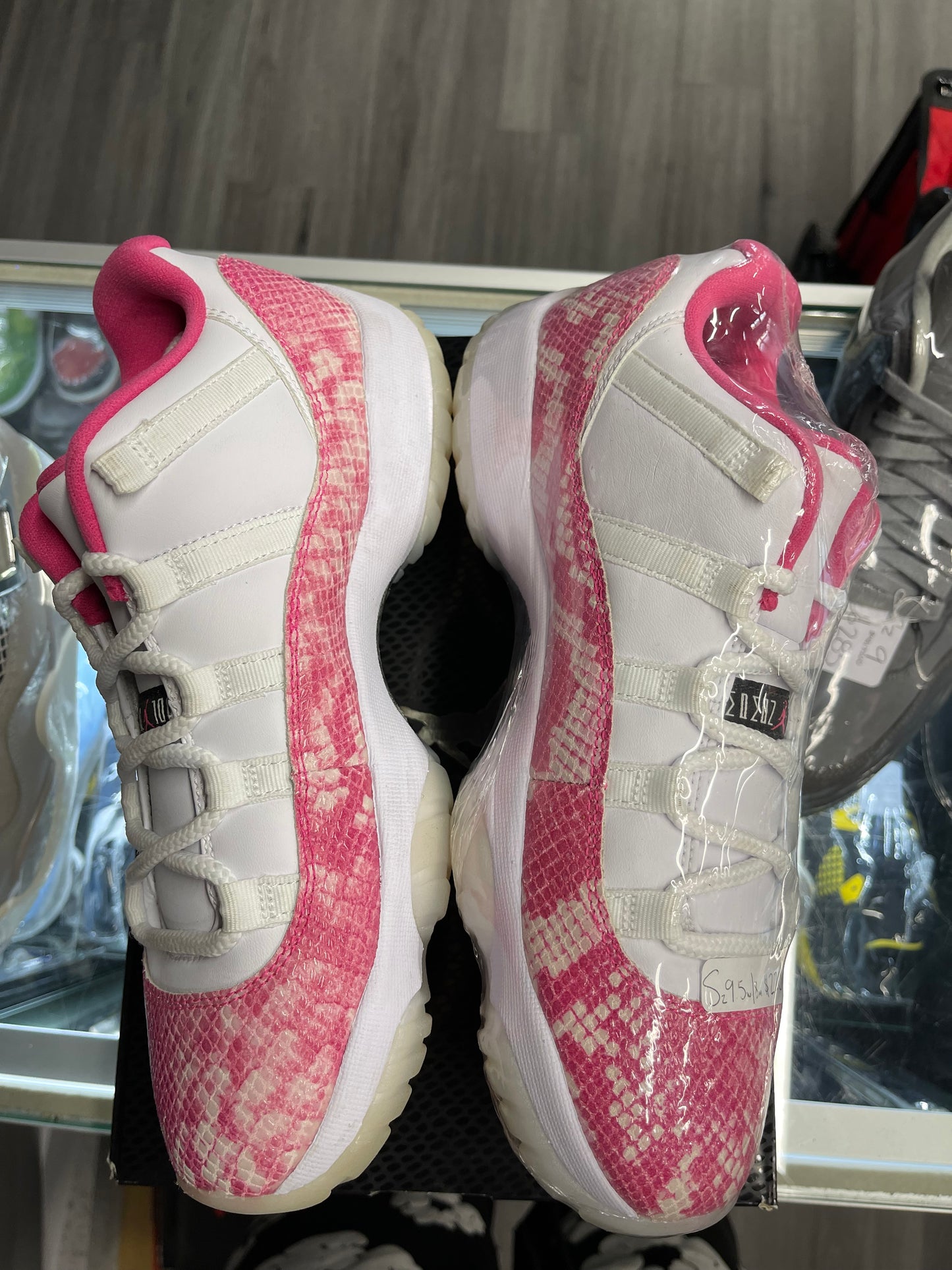 2019 AJR 11 Low "Pink Snakeskin" (W)