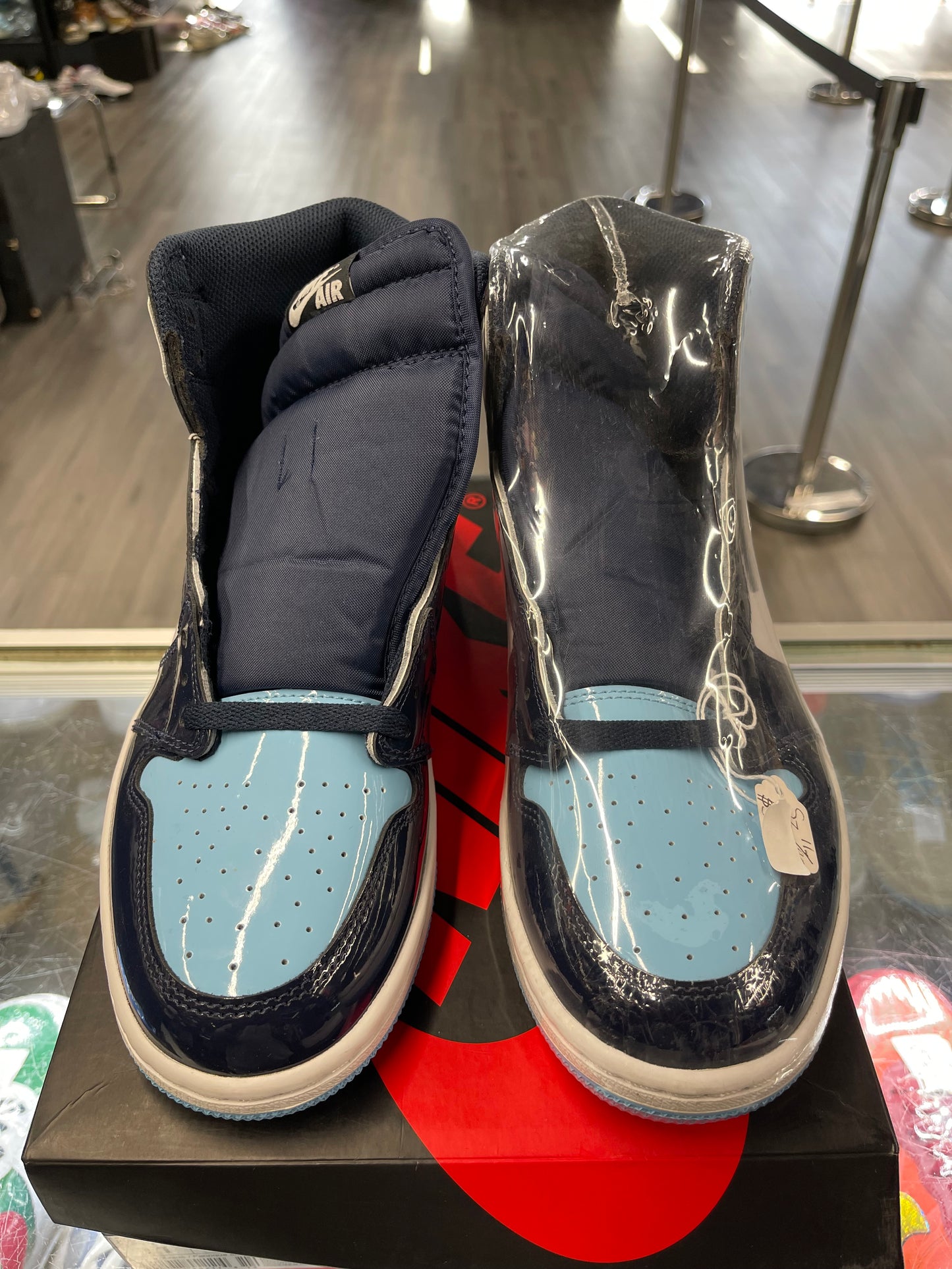 2019 Air Jordan Retro 1 High "UNC Patent" (W)