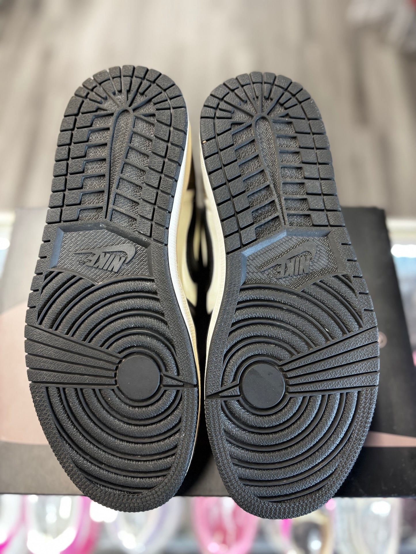 2024 Air Jordan Retro 1 Low OG "Mocha" (GS)