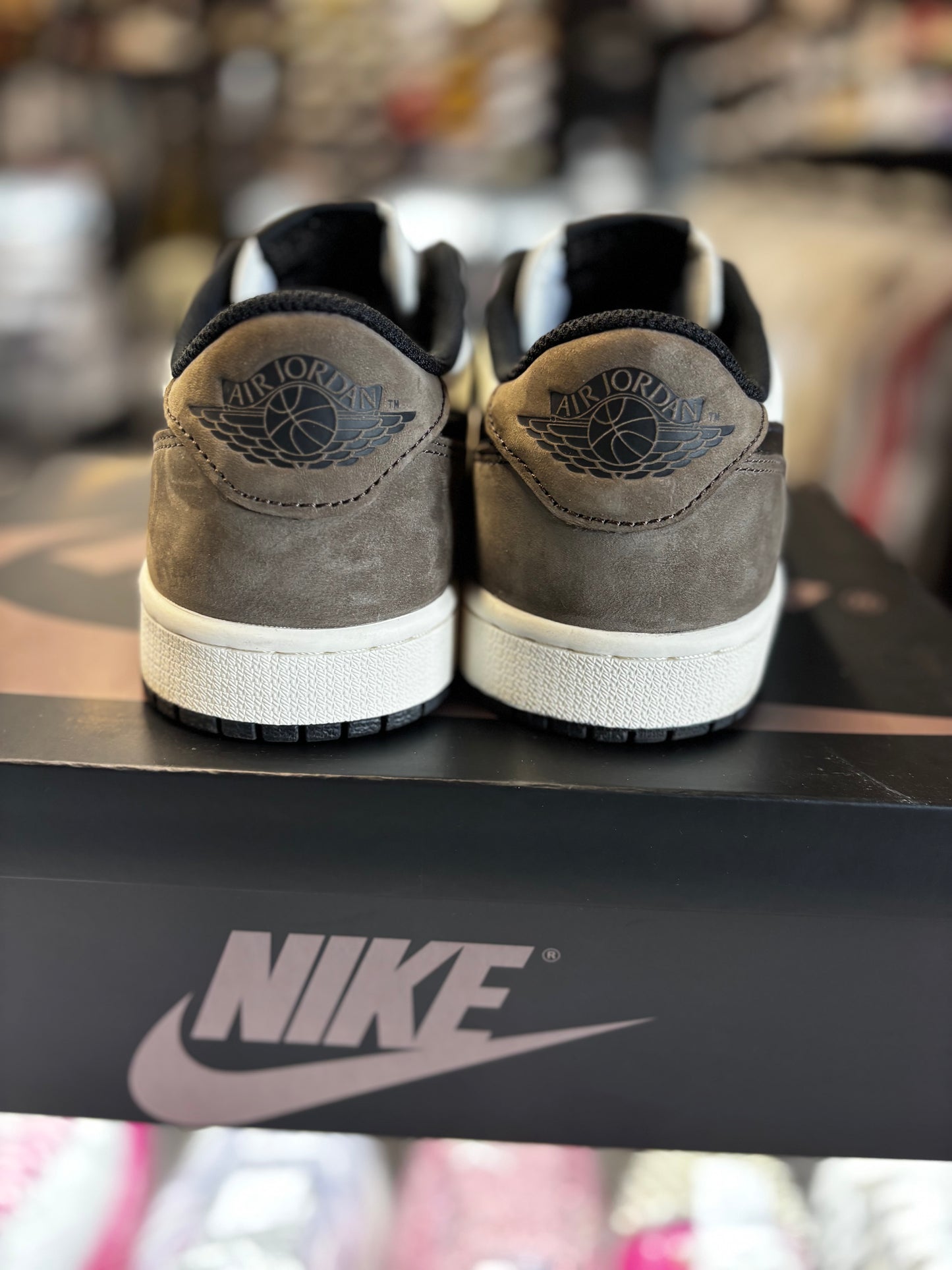 2024 Air Jordan Retro 1 Low OG "Mocha" (GS)