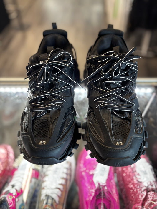 Balenciaga Track "Black"