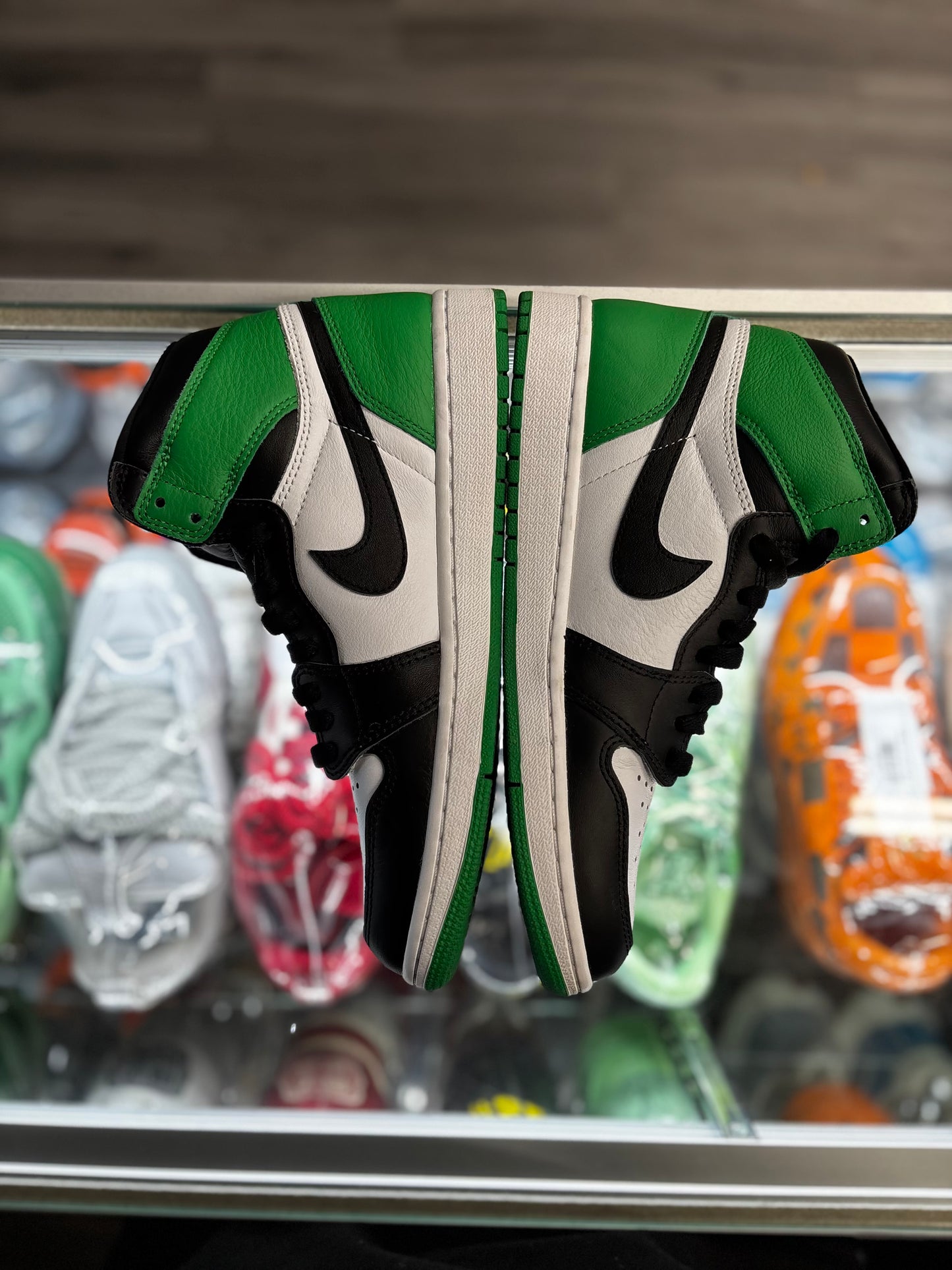 2023 Air Jordan Retro 1 "Lucky Green"