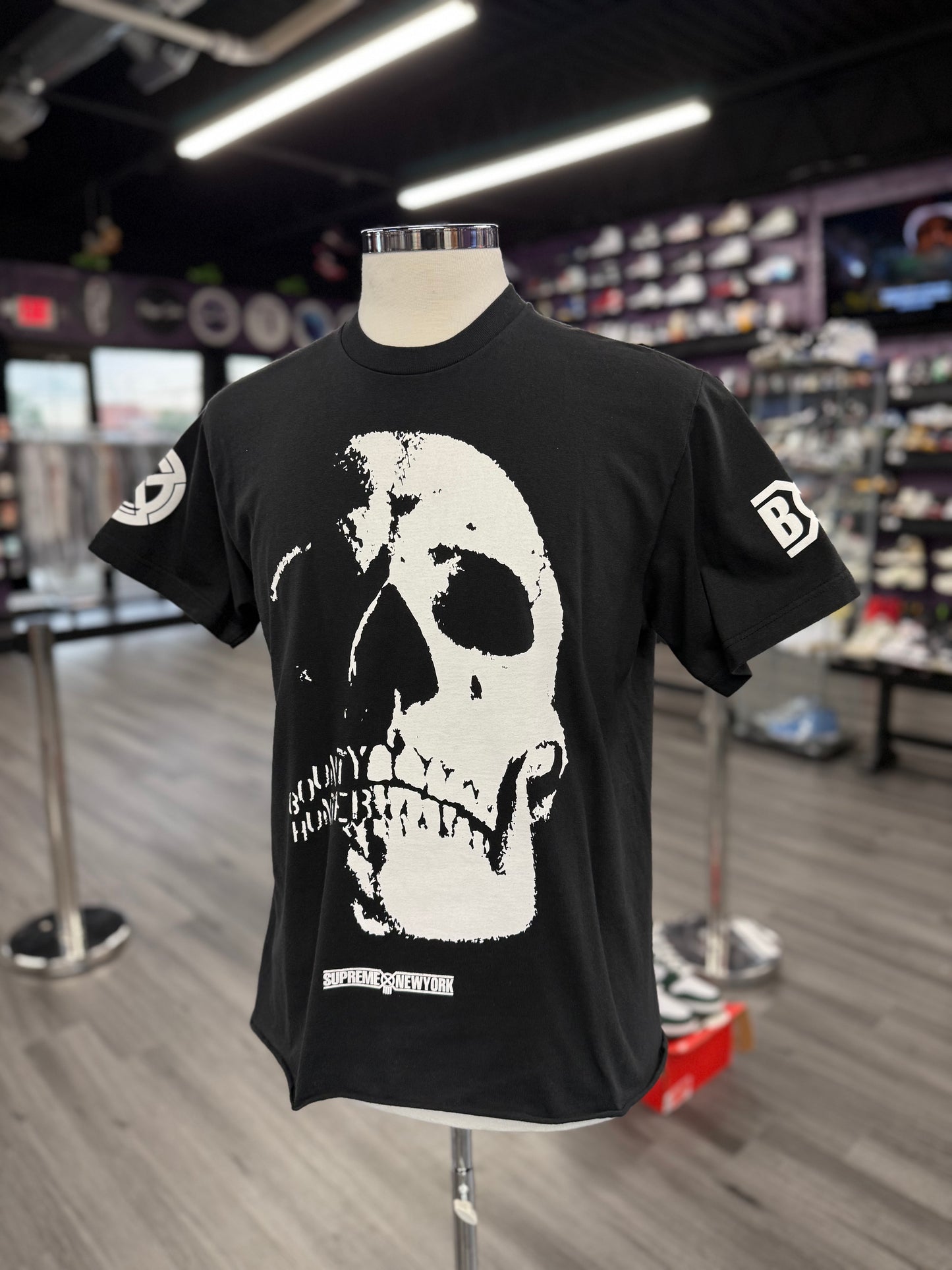 Supreme Tee "Bounty Hunter"