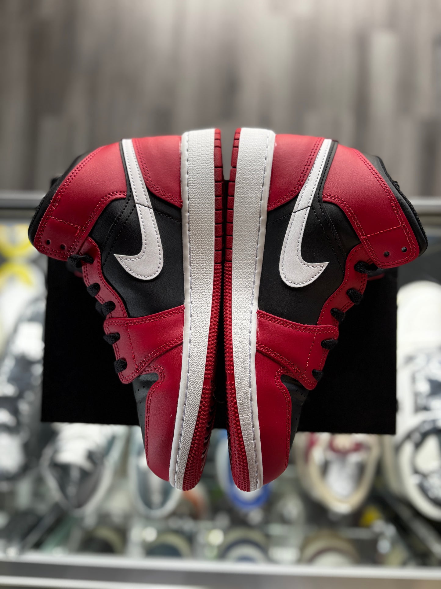 2024 Jordan 1 Mid "Gym Red Black White" (GS)