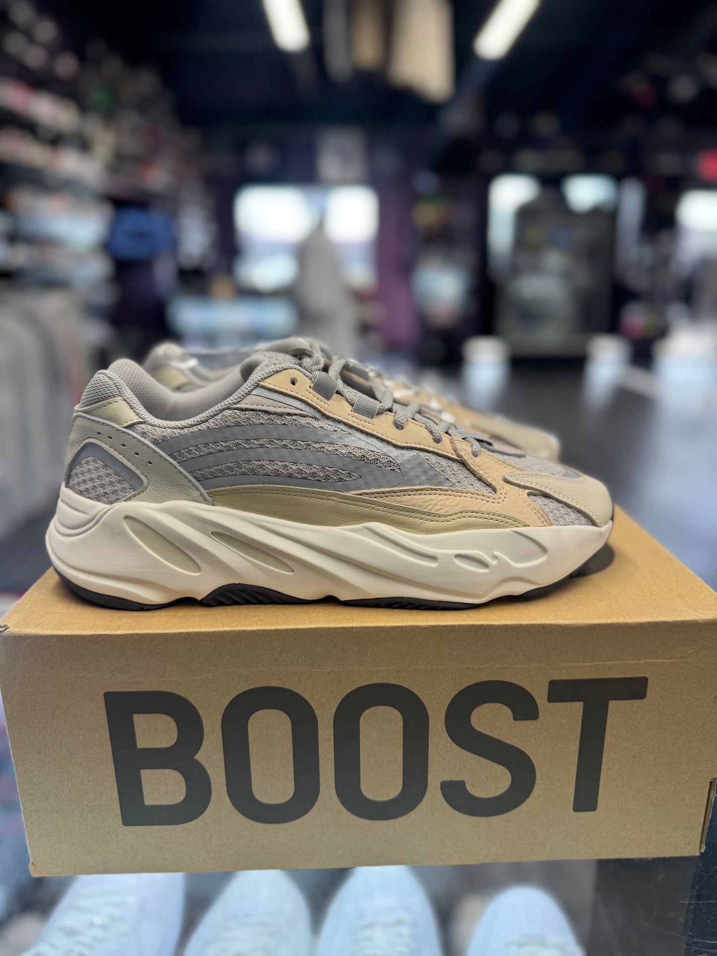 2021 AYB 700 V2 "Cream"