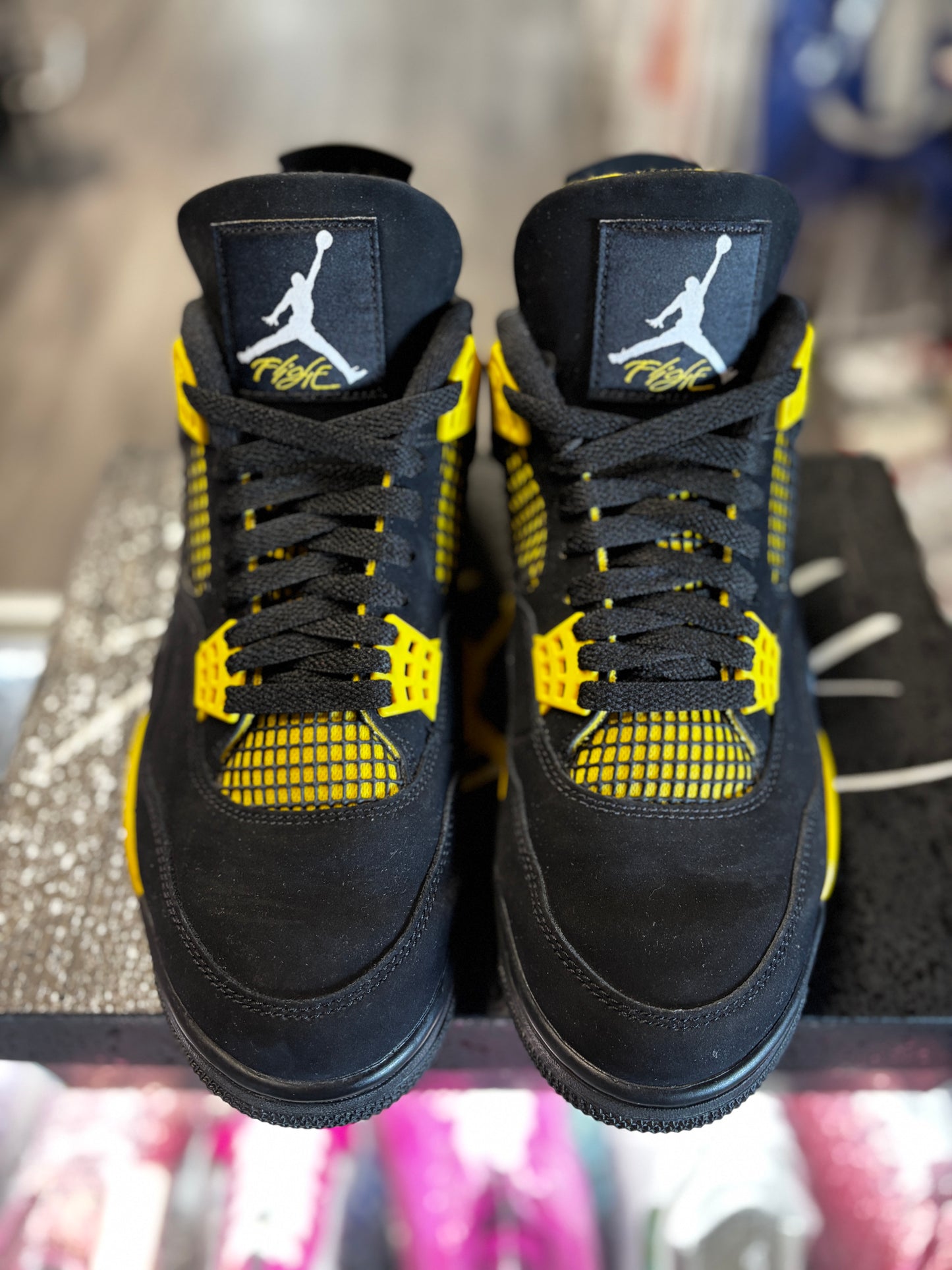 2023 Air Jordan Retro 4 "Thunder"