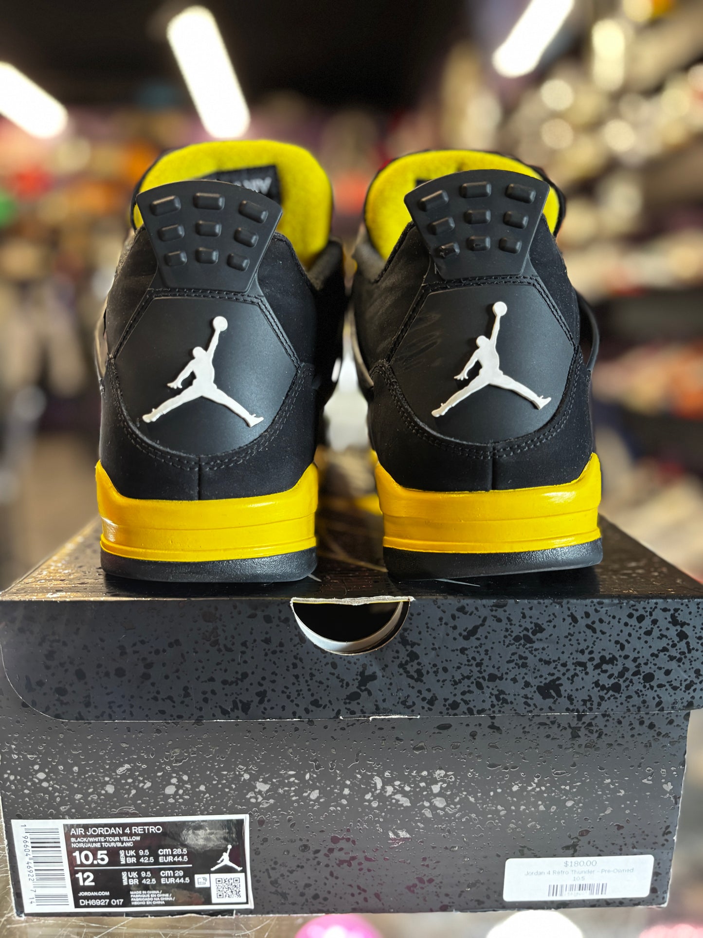 2023 Air Jordan Retro 4 "Thunder"