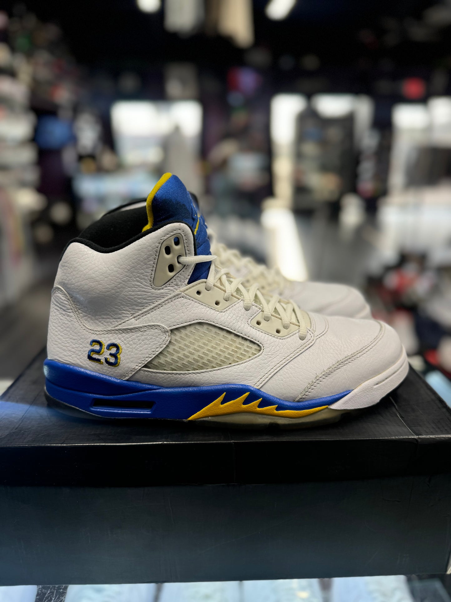 2013 Air Jordan Retro 5 "Laney"