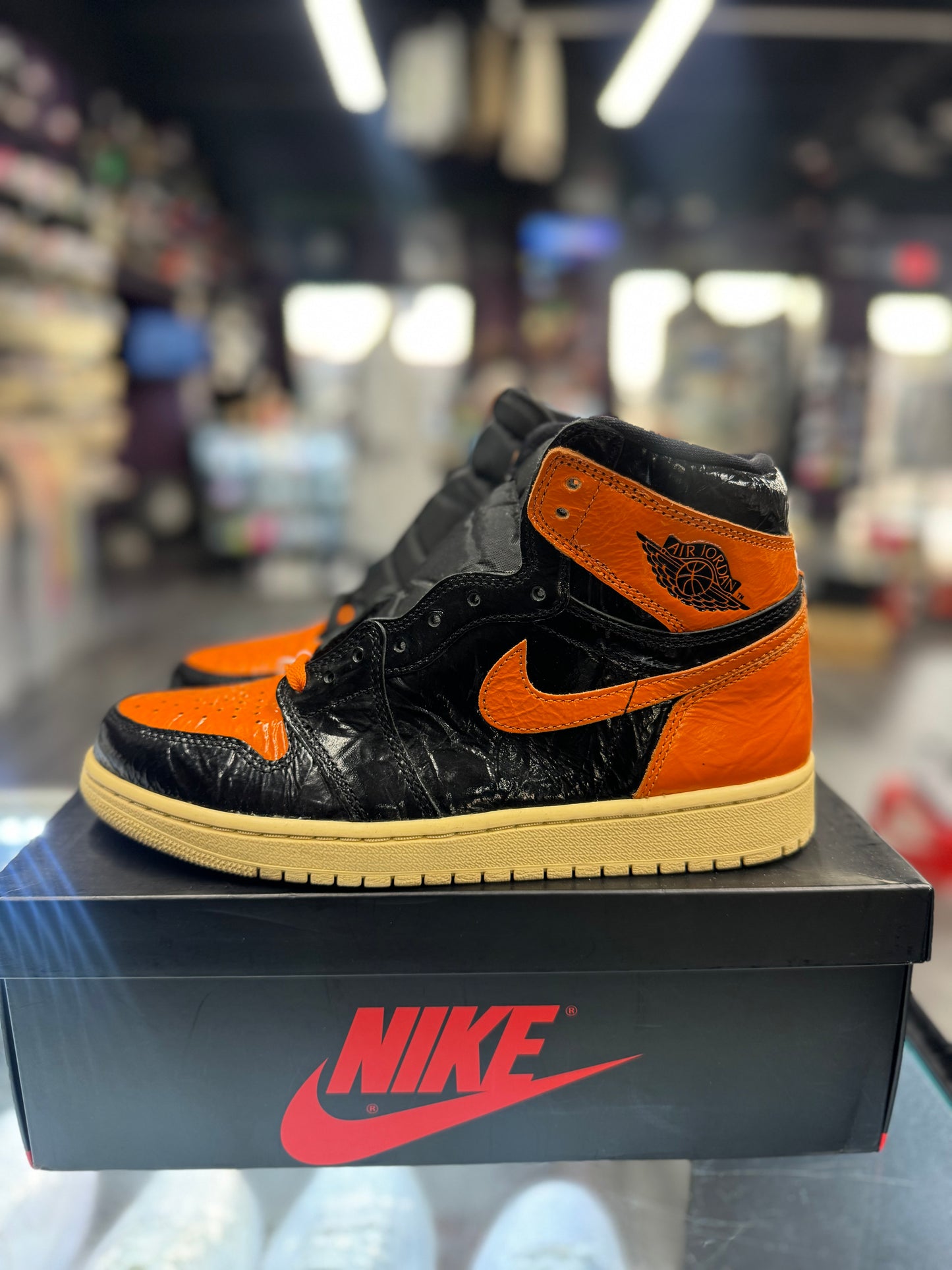 2019 Air Jordan Retro 1 "Shattered Blackboard 3.0"