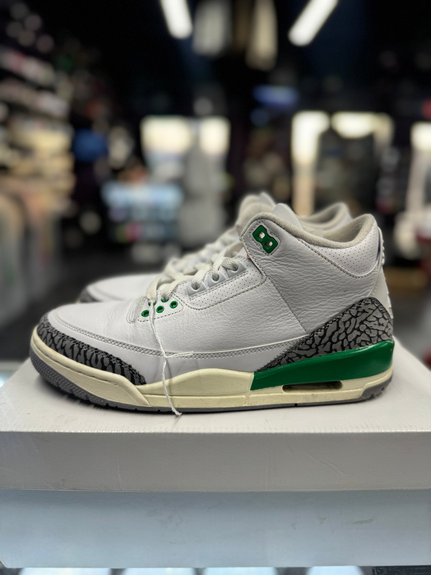 2023 Air Jordan Retro 3 "Lucky Green" (W)