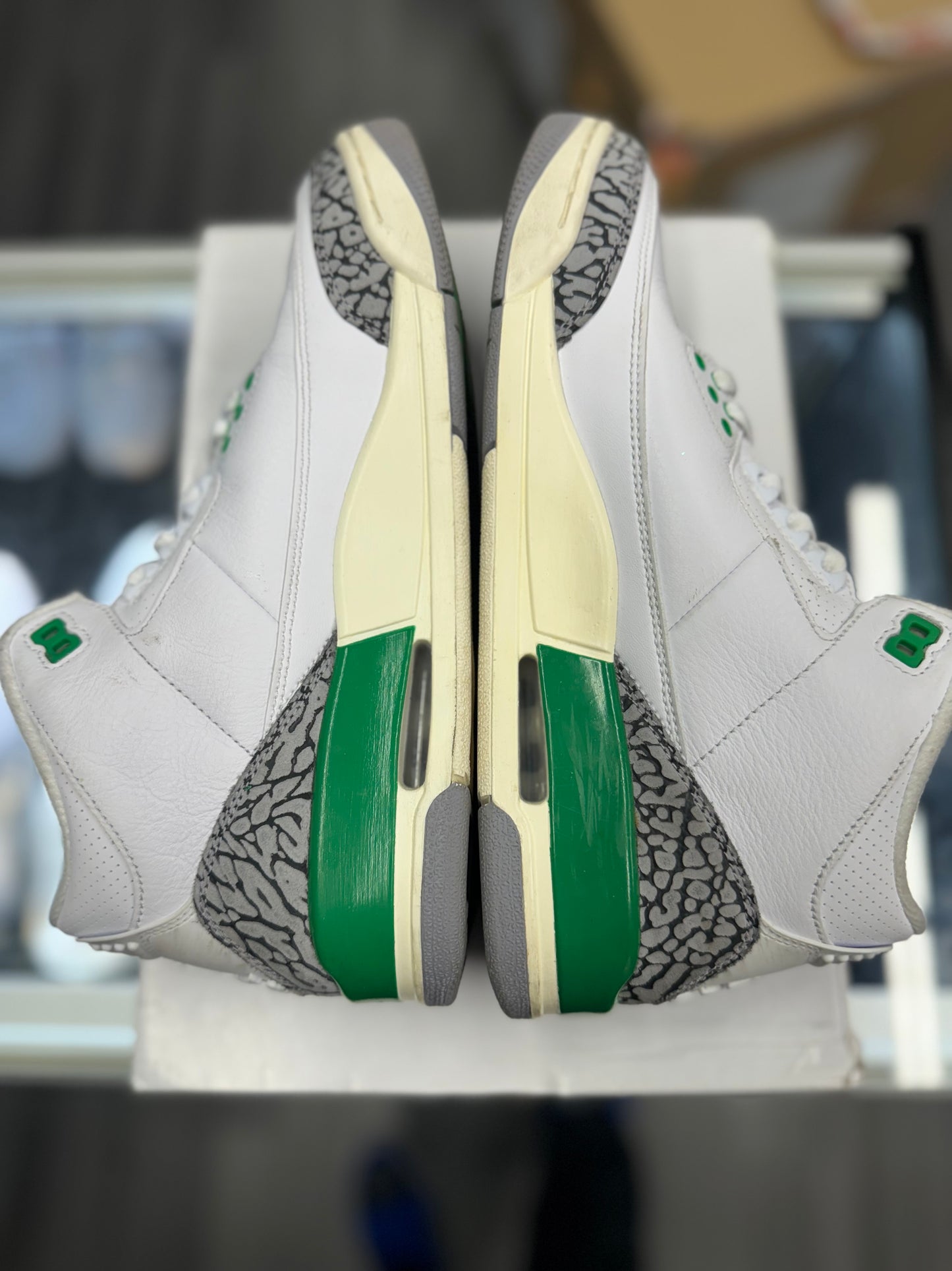 2023 Air Jordan Retro 3 "Lucky Green" (W)