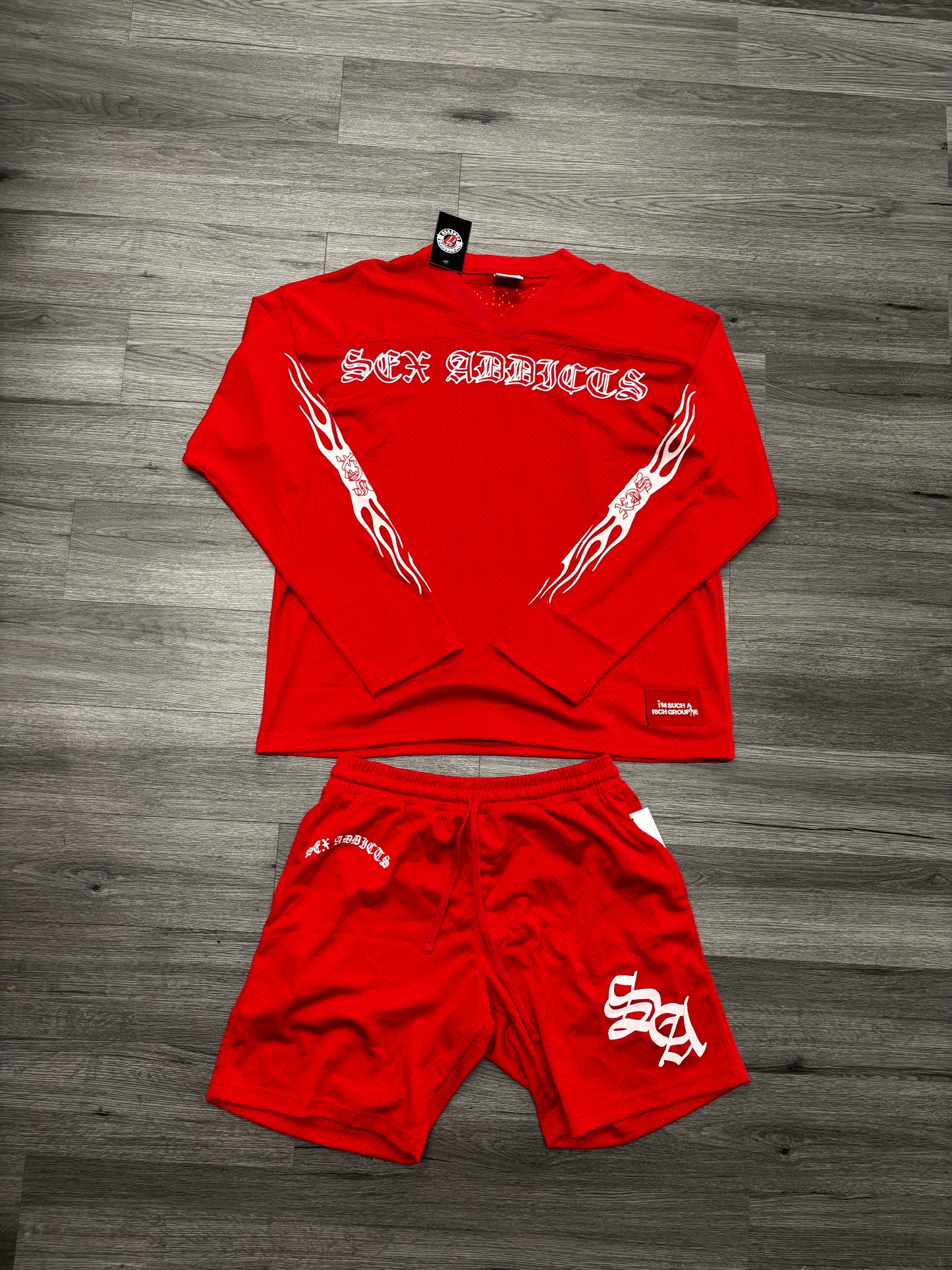 Rich Groupies "Sex Addict Red"