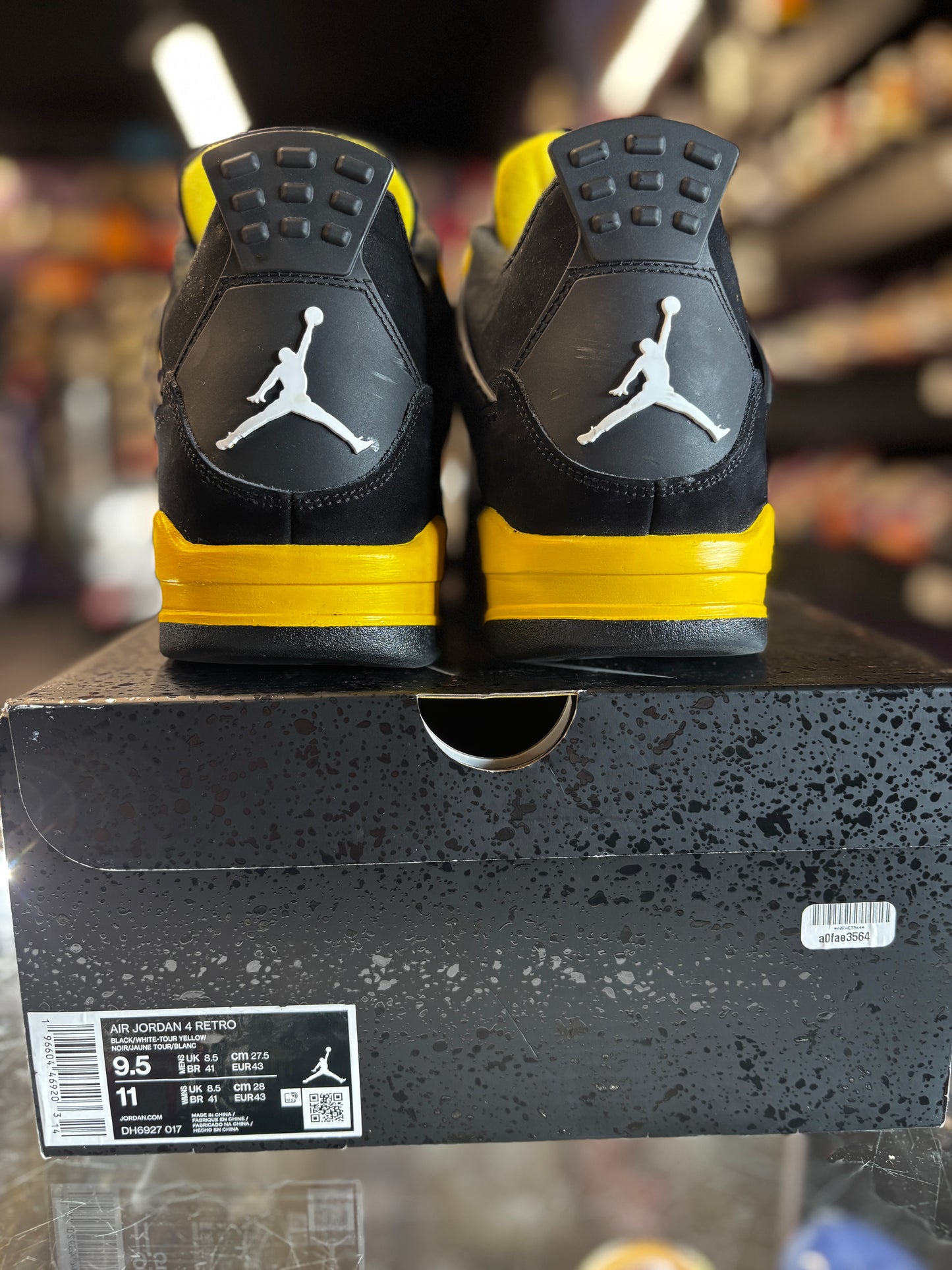 2023 Air Jordan Retro 4 "Thunder"