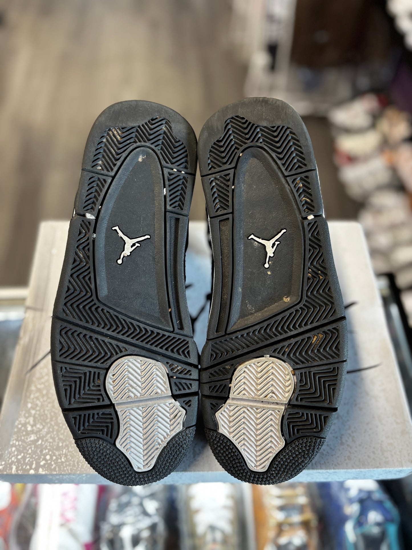 2024 Air Jordan Retro 4 "White Thunder"