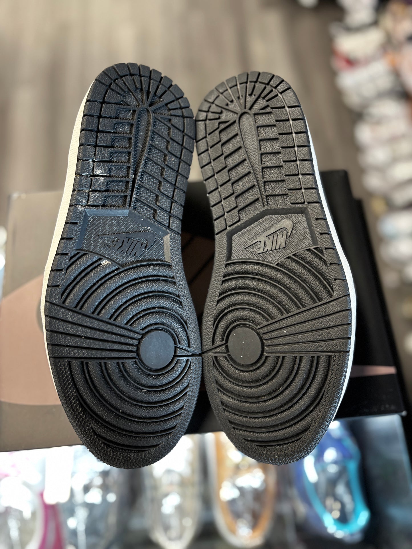 2024 Air Jordan Retro 1 Low "Mocha"