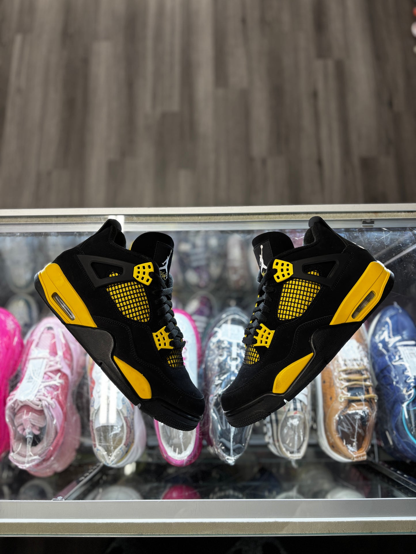 2023 Air Jordan Retro 4 "Thunder"