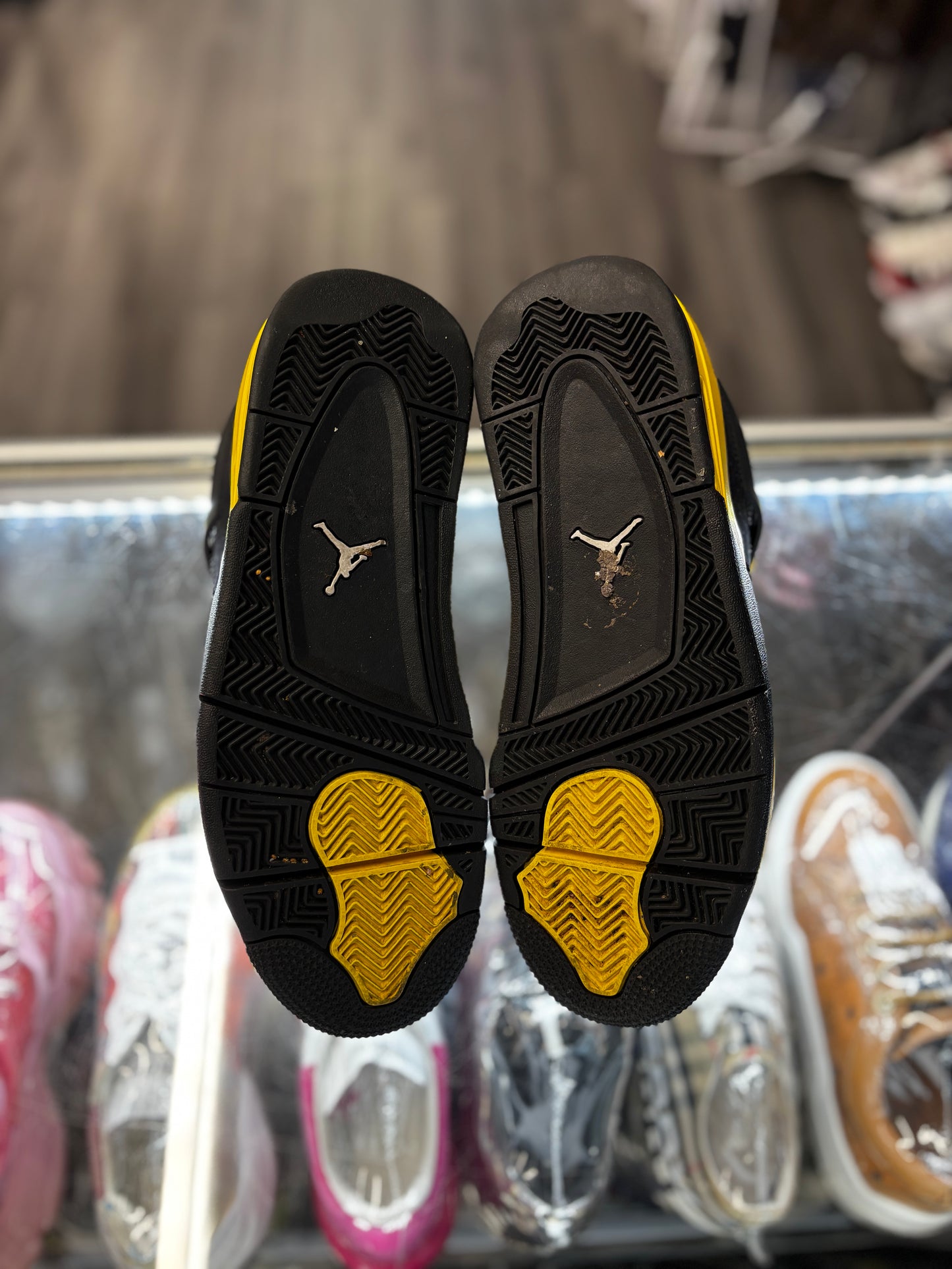 2023 Air Jordan Retro 4 "Thunder"