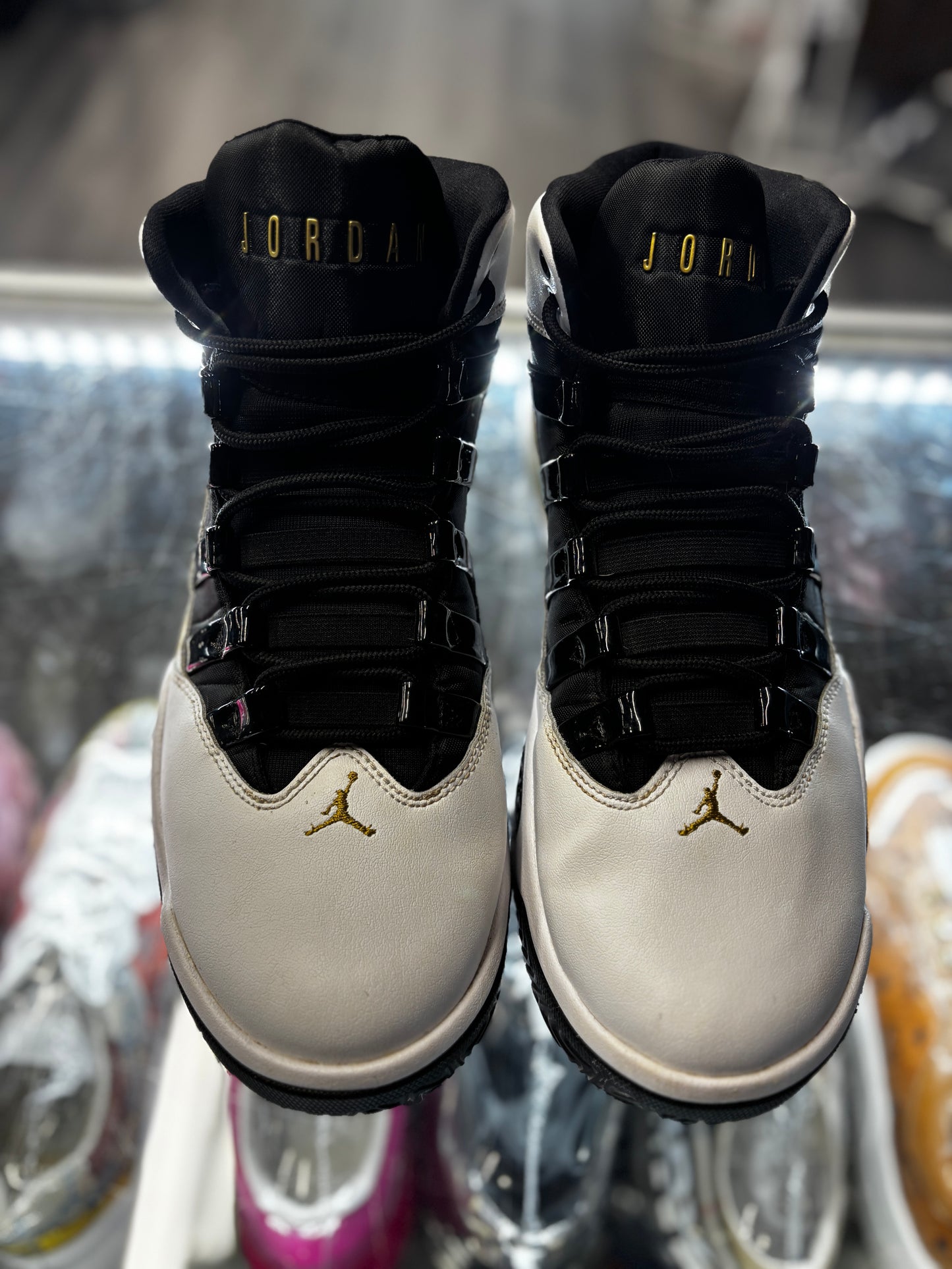 2019 Jordan Max Aura "White Metallic Gold"