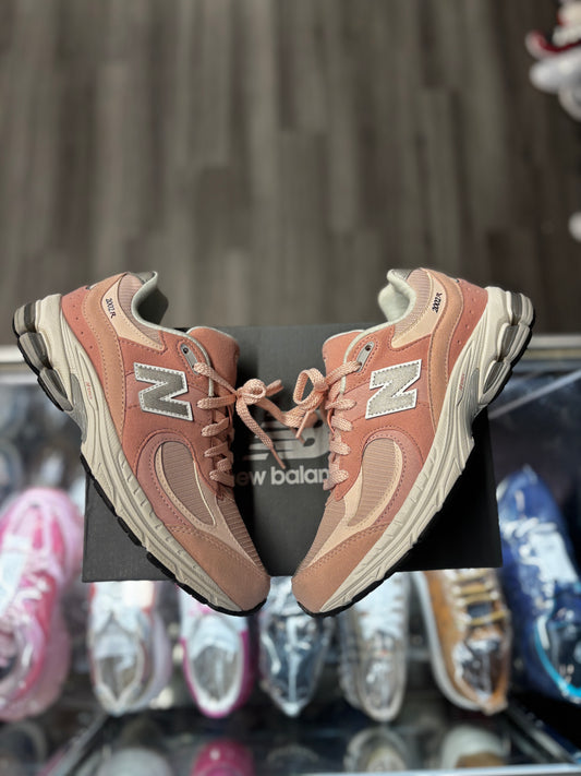 2025 New Balance 740 "Metallic Silver"