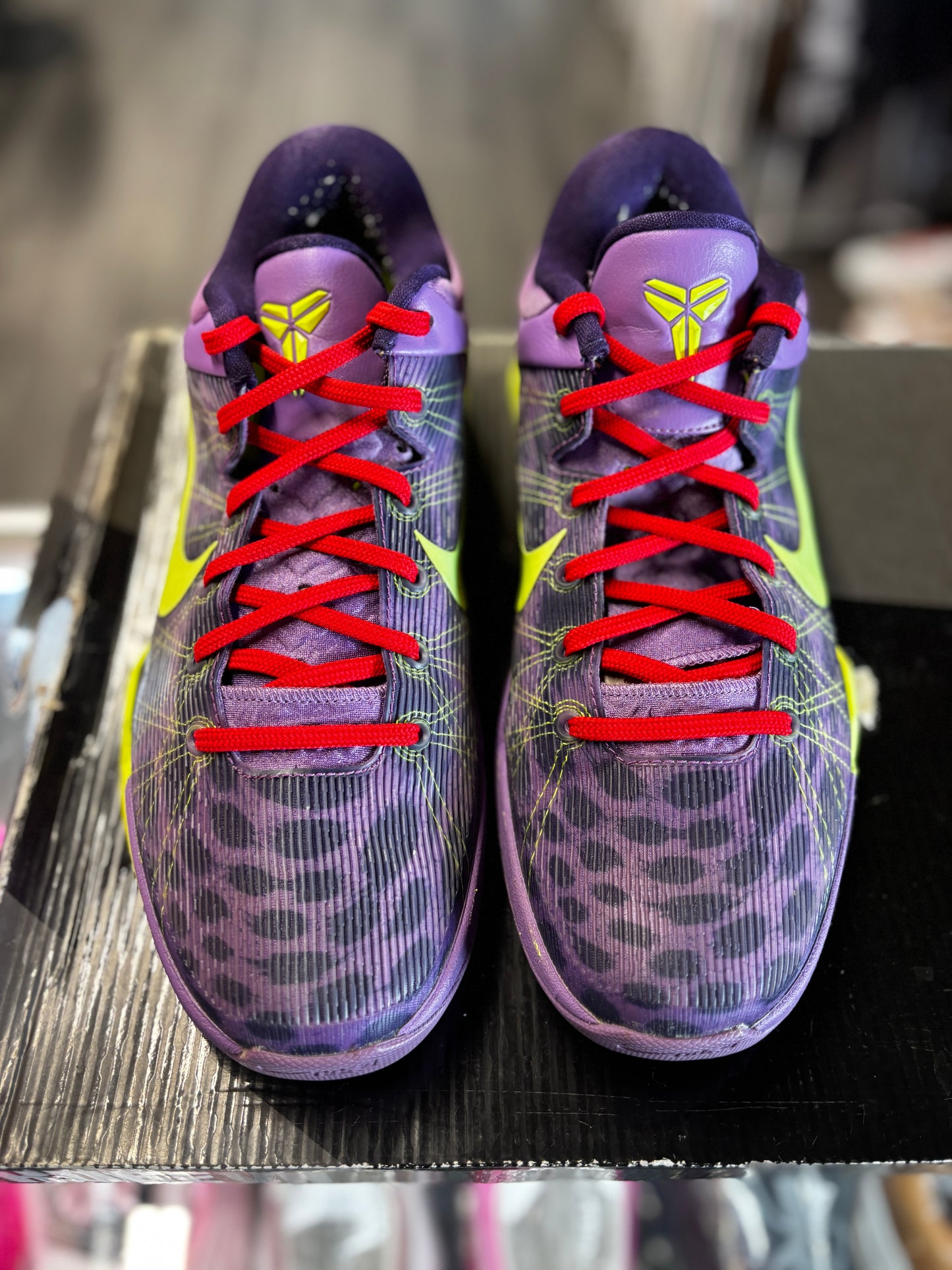 2011 Nike Zoom Kobe 7 Supreme "Christmas"