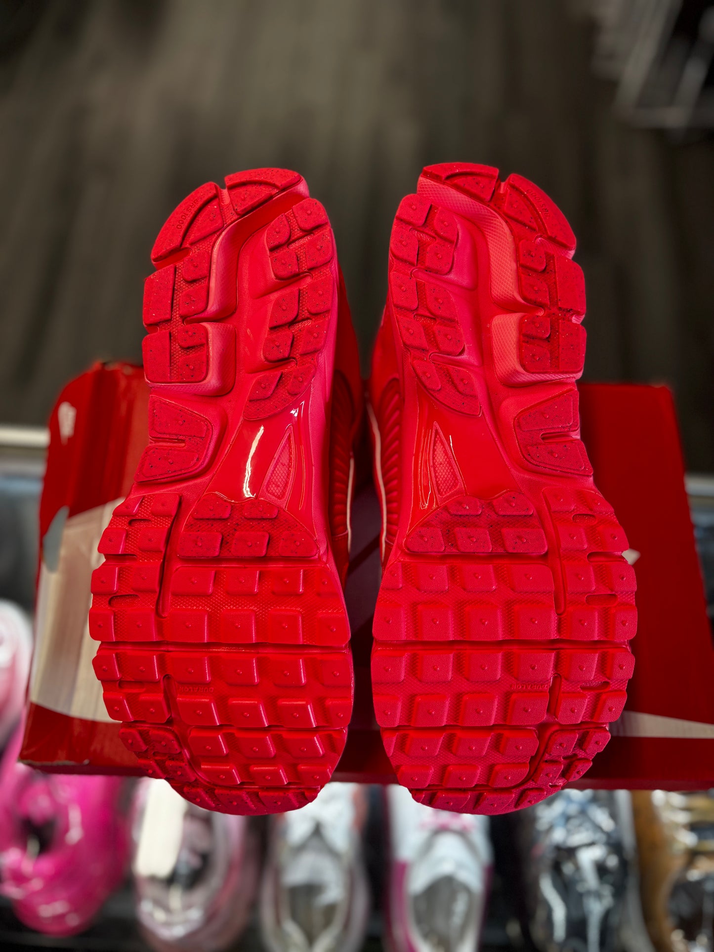 2023 Nike Zoom Vomero 5 "Hot Punch"