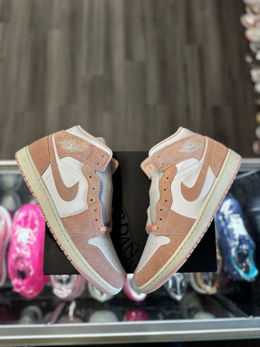 2024 Air Jordan 1 Mid "Legend Pink"