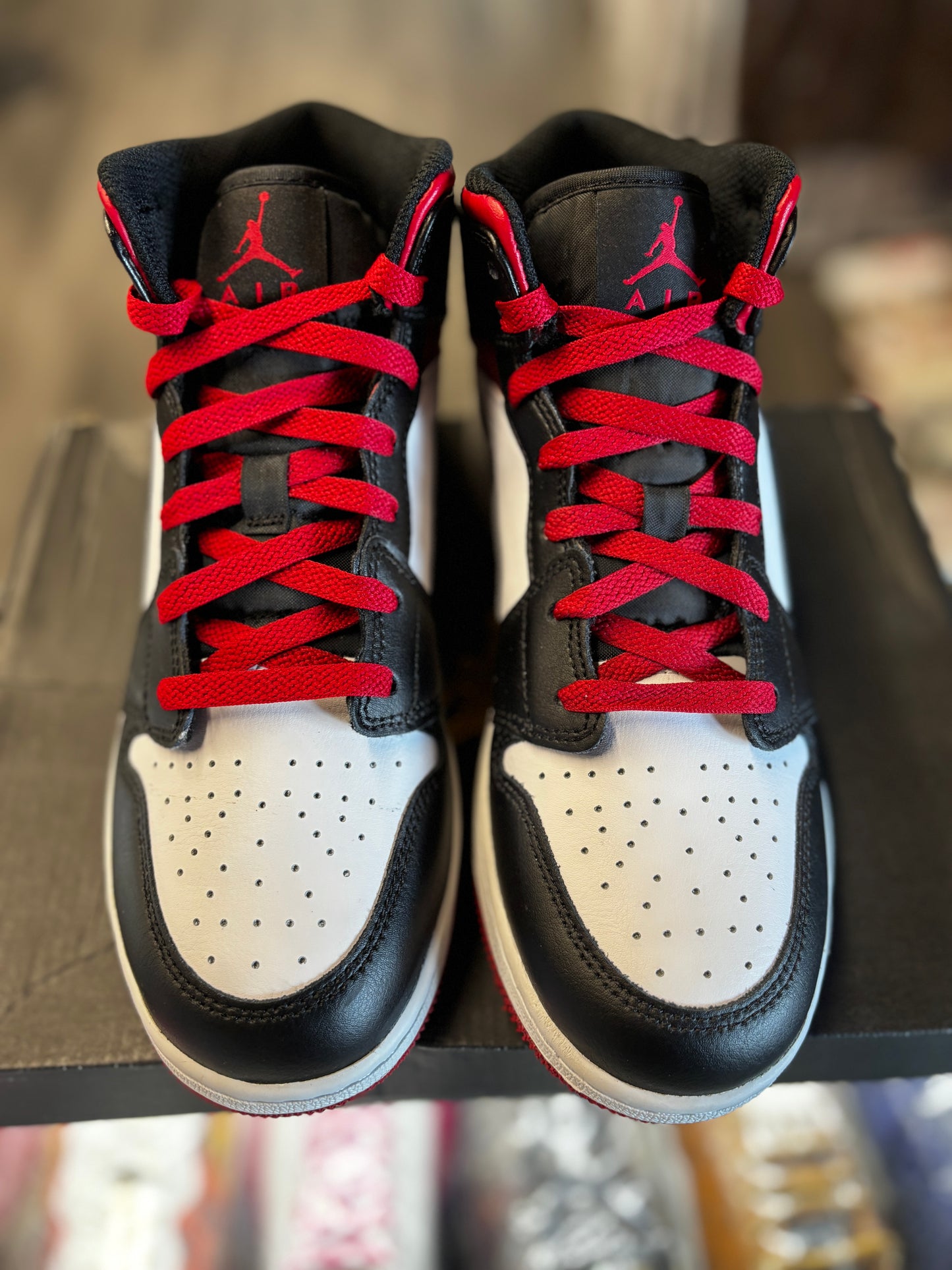 2023 Air Jordan Mid 1 "Gym Red Black Toe" (GS)