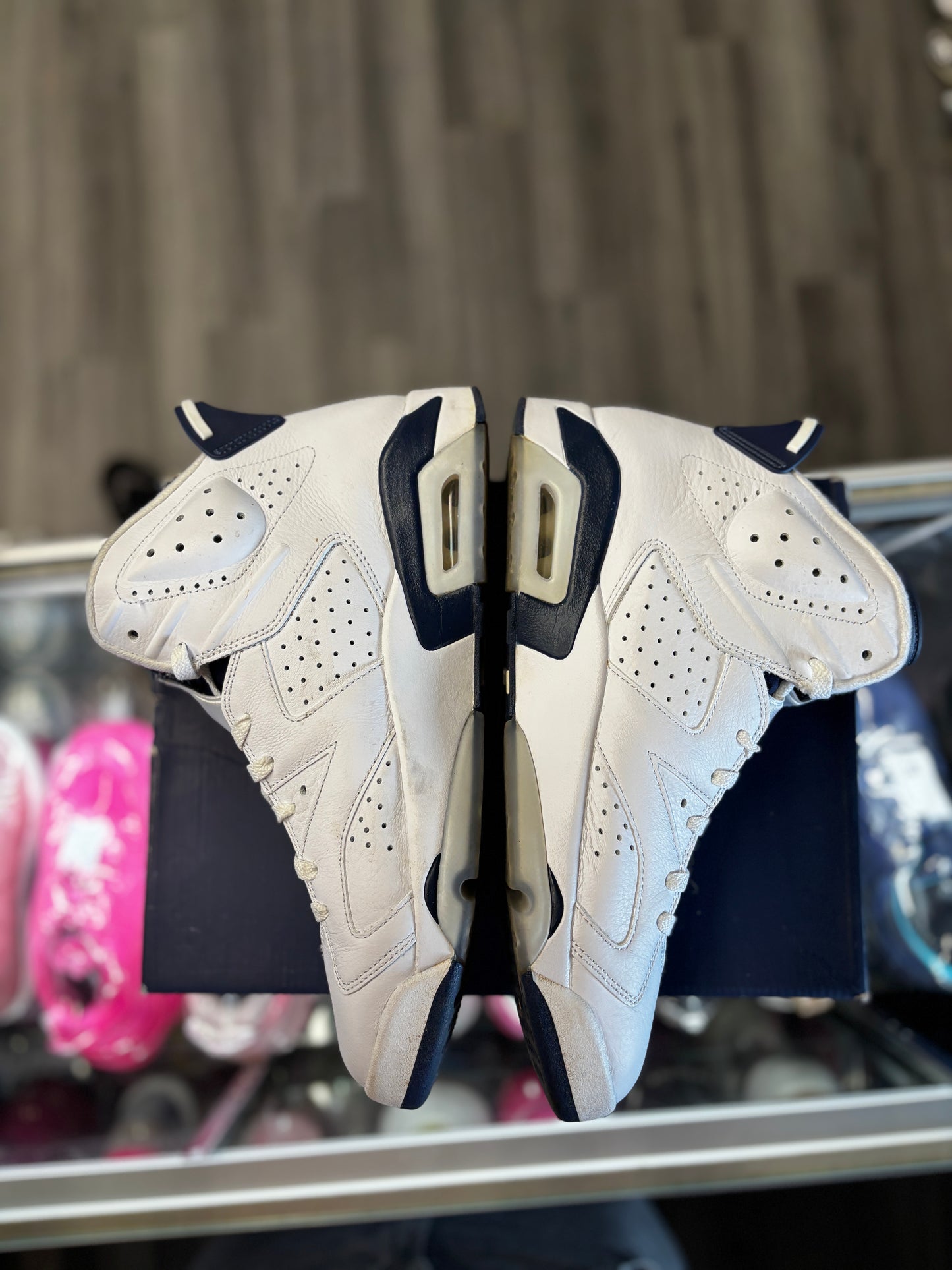 2022 Air Jordan Retro 6 "Midnight Navy"