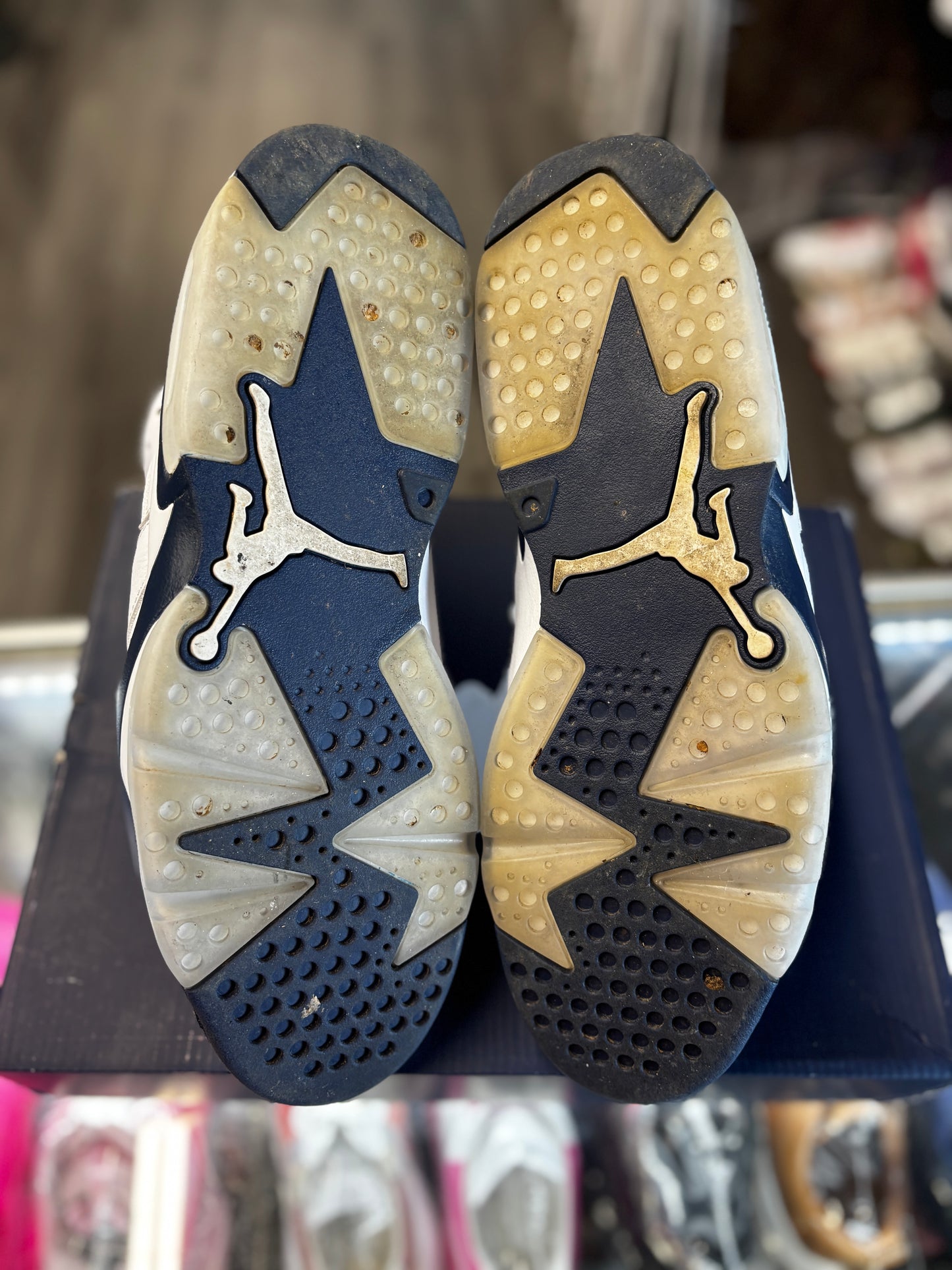 2022 Air Jordan Retro 6 "Midnight Navy"