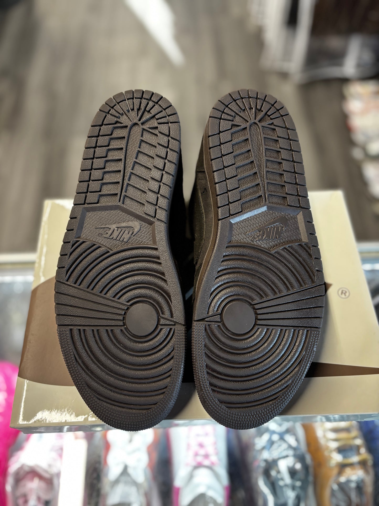 2024 Air Jordan Retro 1 Low "Travis Scott Velvet Brown"