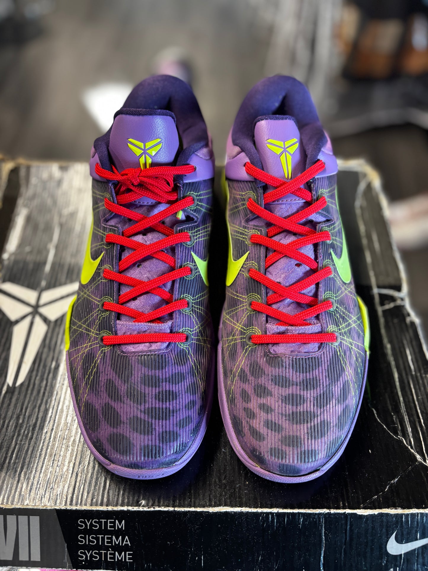 2011 Nike Zoom Kobe 7 Supreme "Christmas"