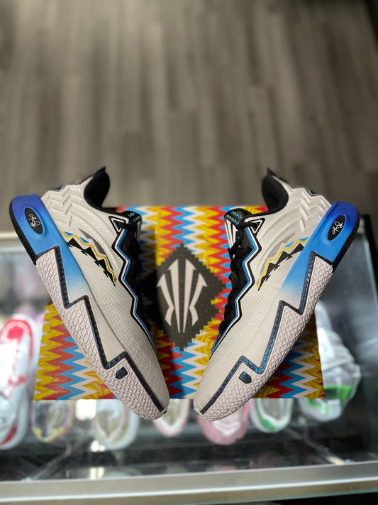 Anta Kai 2 "White/Black"