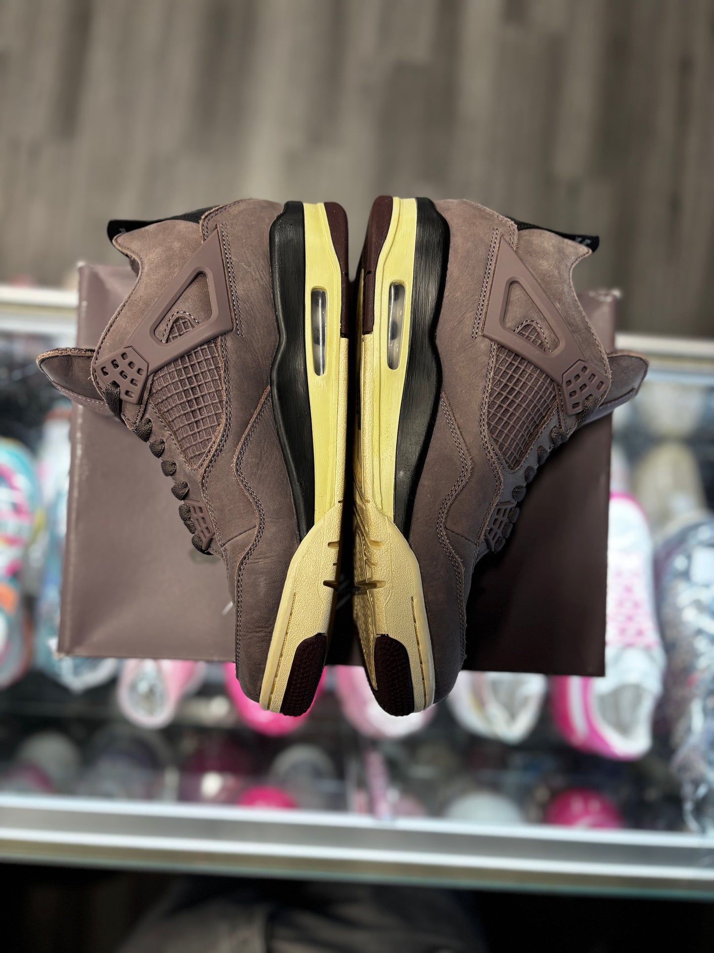 2022 Air Jordan Retro 4 "A Ma Maniére Violet Ore"